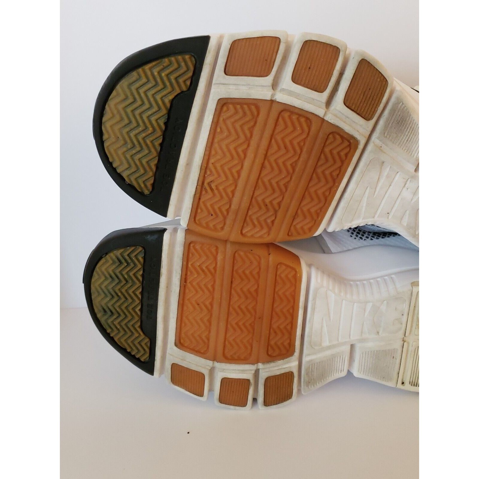 Nike Nike Max Air Training Sneakers Womens 9 Extreme Volleyball A Size US 9 / IT 39 - 9 Thumbnail