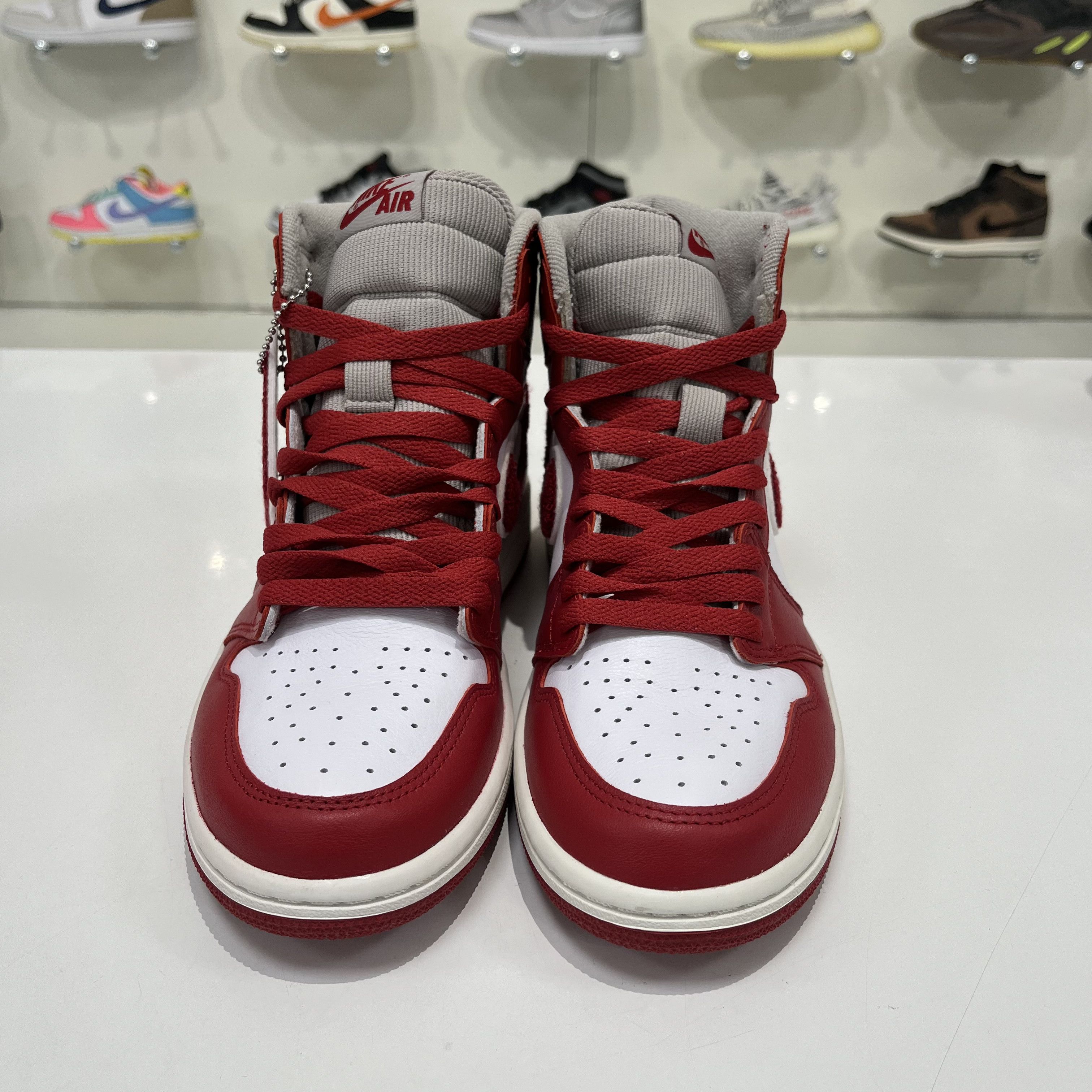 Nike Air Jordan 1 Retro High OG Varsity Red (W) Size US 6.5 / IT 36.5 - 5 Thumbnail
