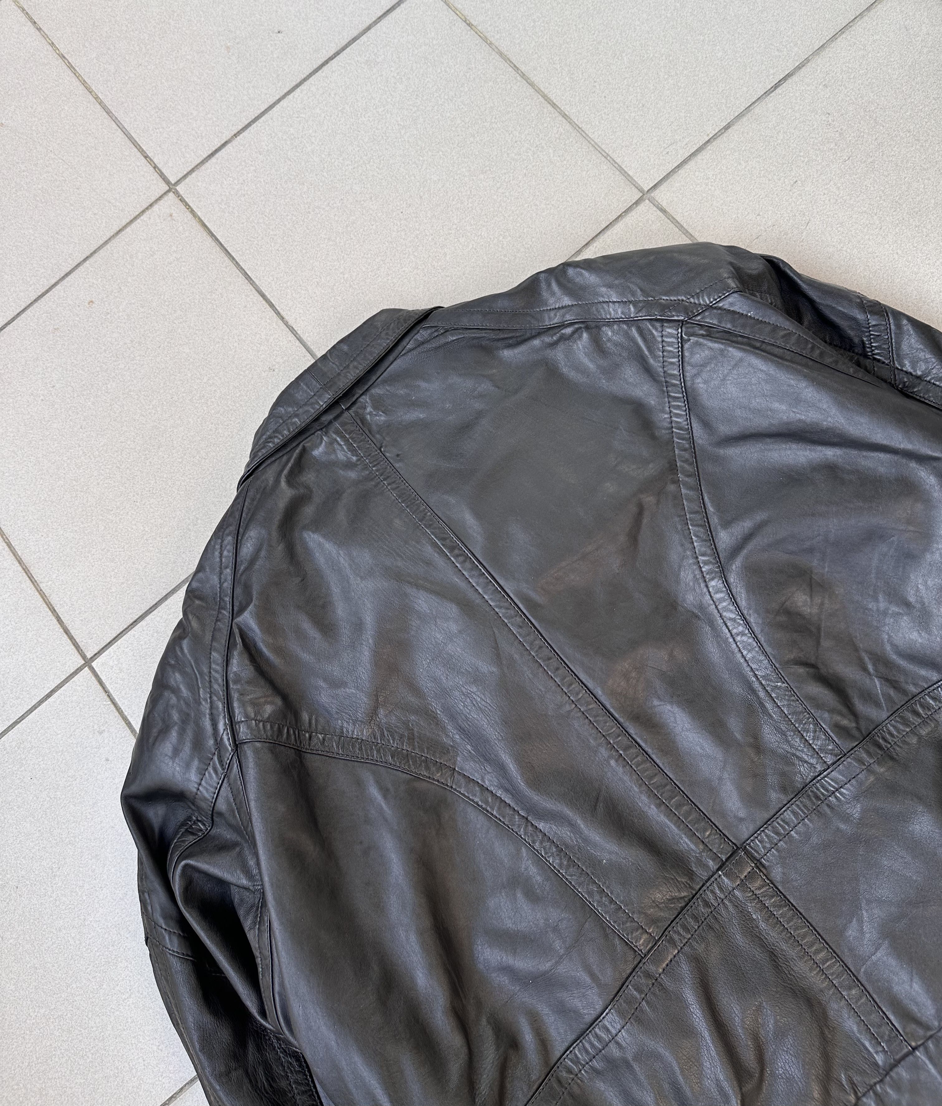 Vintage Vintage Avant Garde men biker boxy leather jacket Size US L / EU 52-54 / 3 - 11 Thumbnail