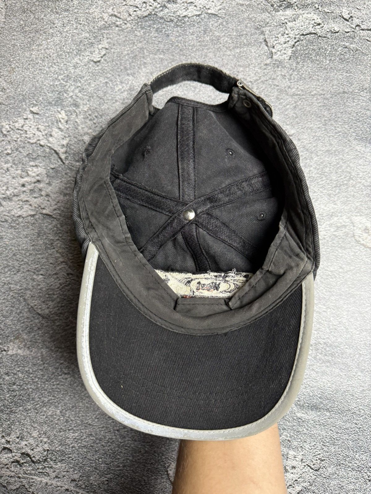 Other VNTG West McLaren Mercedes Formula 1 Reflective Edge Cap Size ONE SIZE - 7 Thumbnail