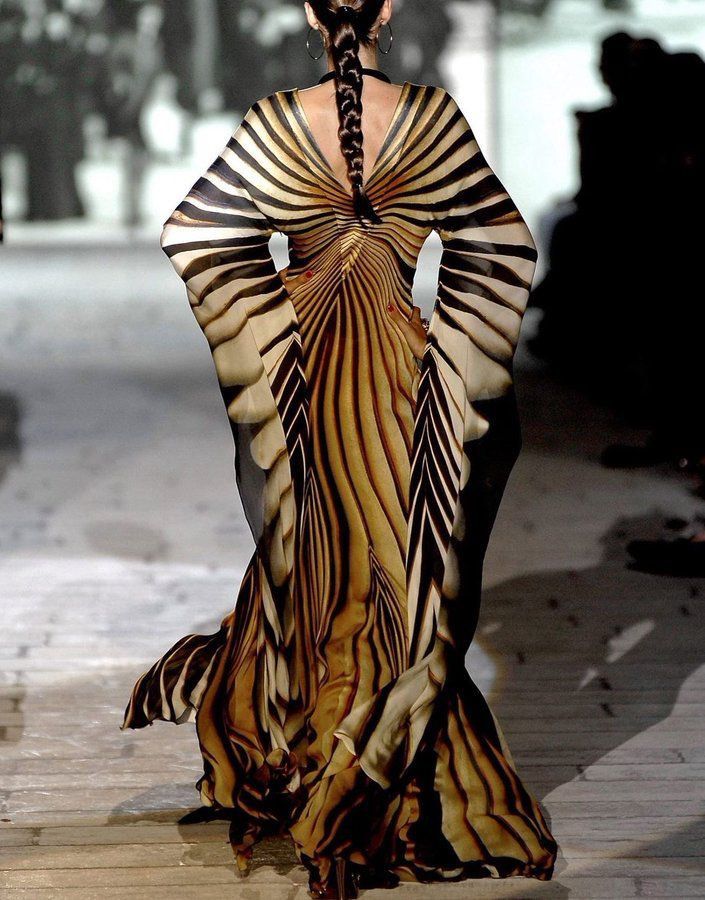 Roberto Cavalli S/S 2007 ARCHIVE BUTTERFLY SILK GOWN Size M / US 6-8 / IT 42-44 - 3 Thumbnail