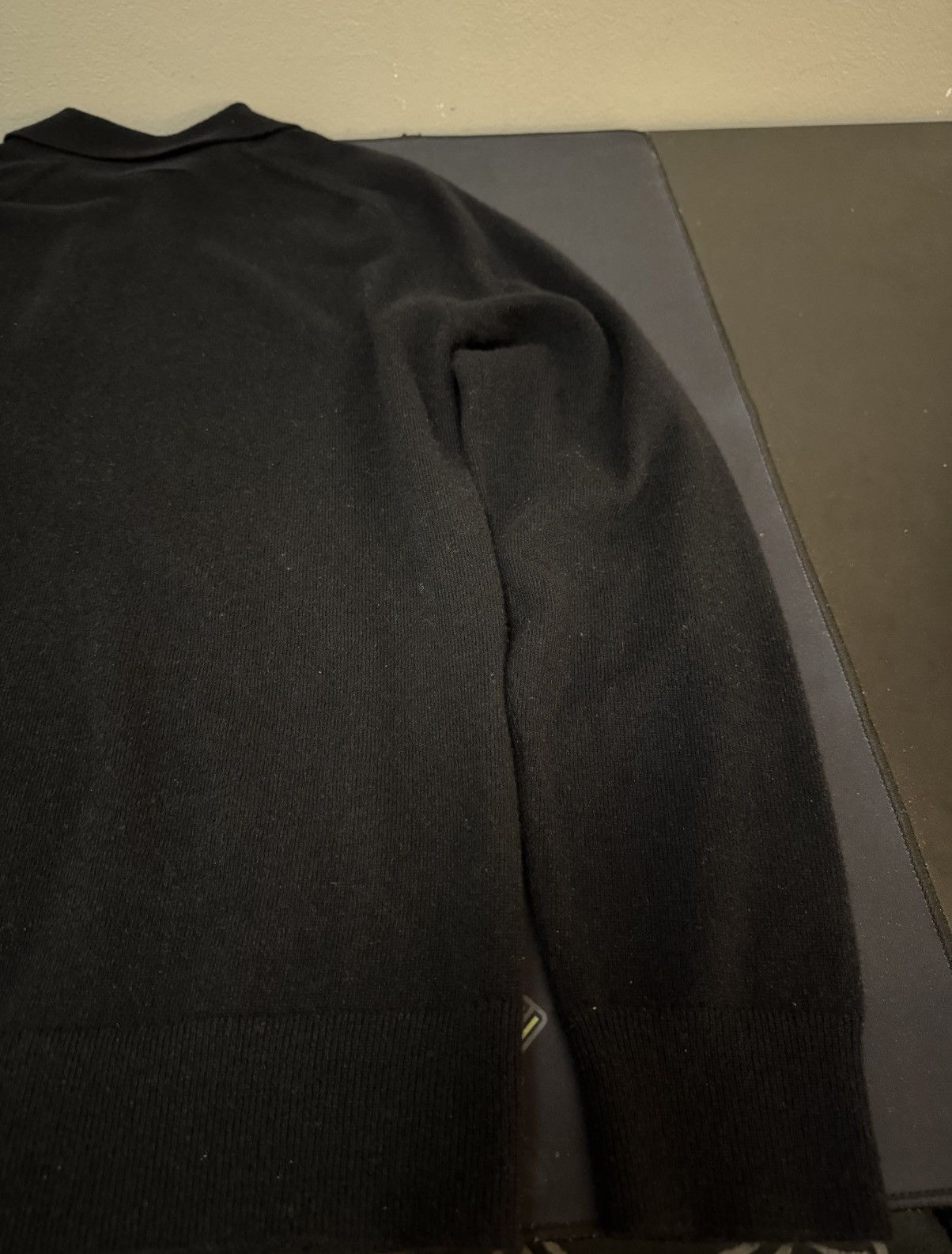 Banana Republic Banana Republic Long Sleeve Cashmere Shirt Sweater Black Size US S / EU 44-46 / 1 - 12 Thumbnail