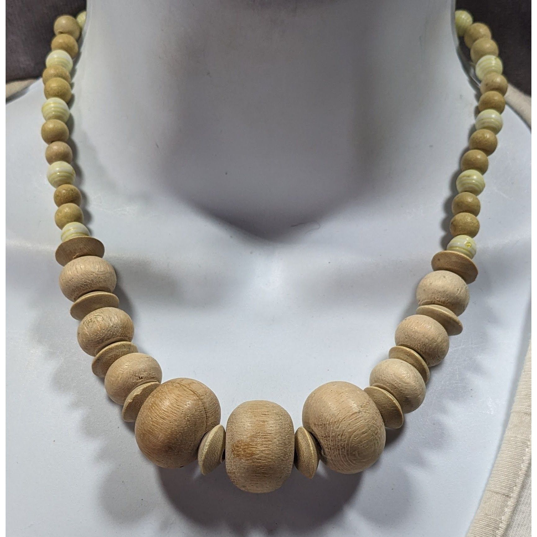 Other Vintage Handmade Light Wooden Beaded Necklace Size ONE SIZE - 4 Thumbnail