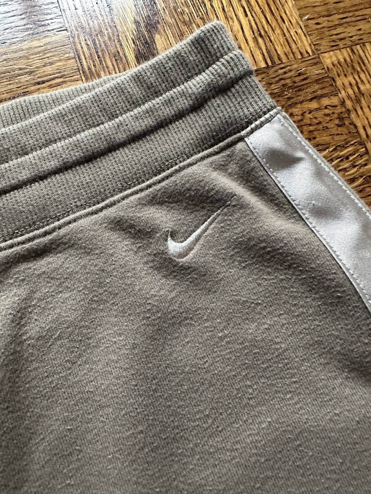 Nike Vintage Y2K Nike Flared Track Sweatpants Size M Size 30" / US 8 / IT 44 - 3 Thumbnail