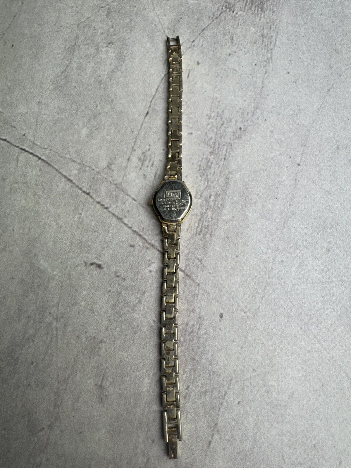 Japanese Brand × Vintage Q&Q Japanese Brand Watch Vintage Women’s Size ONE SIZE - 4 Thumbnail