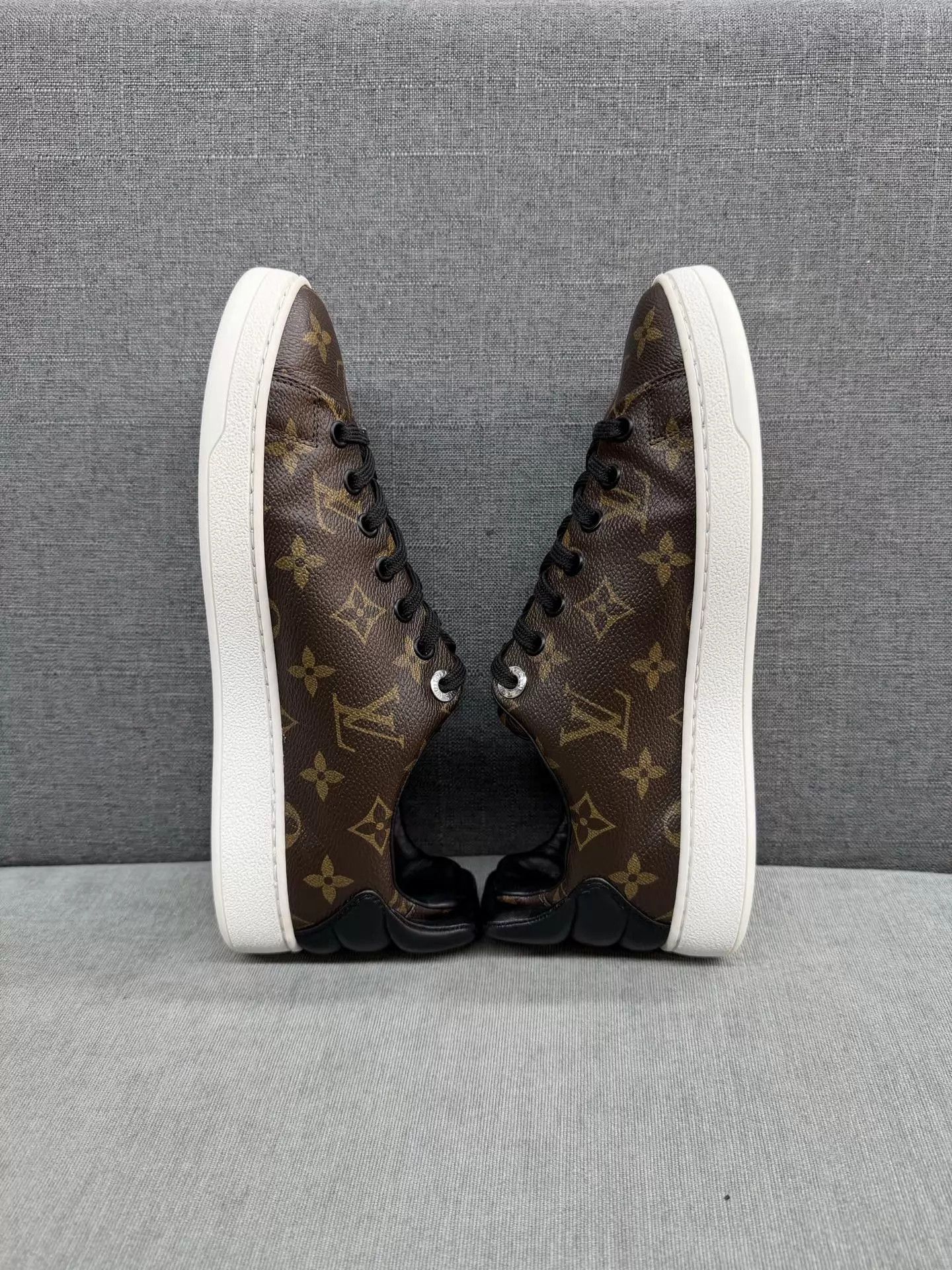 Louis Vuitton LV Monogram AOP Sneakers UK4.5 EU38.5 99New Size US 8 / IT 38 - 5 Thumbnail