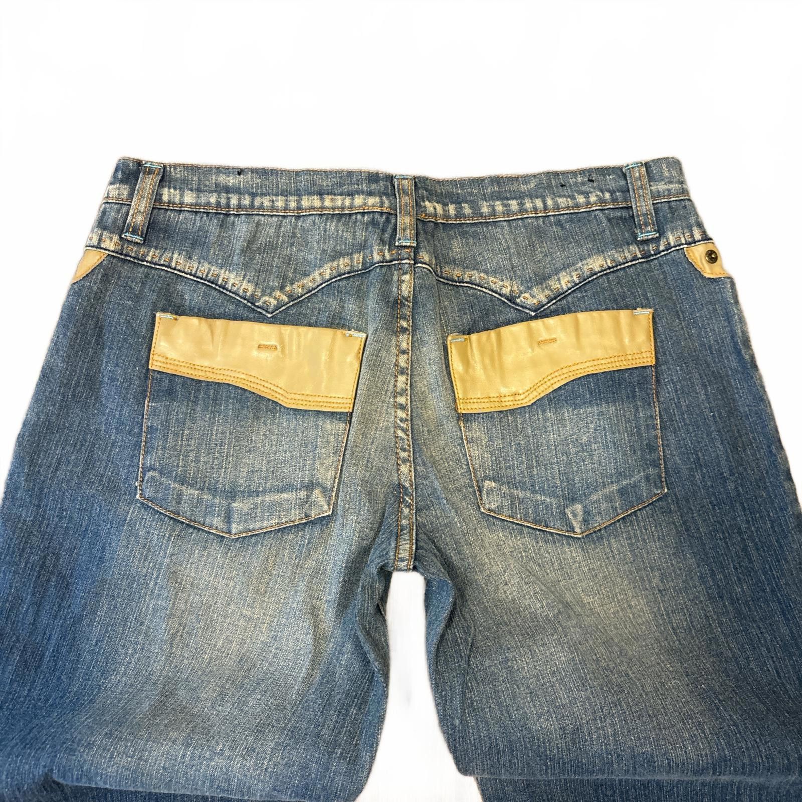 rue21 vintage y2k light wash low waisted flare jeans Size 31" - 4 Thumbnail