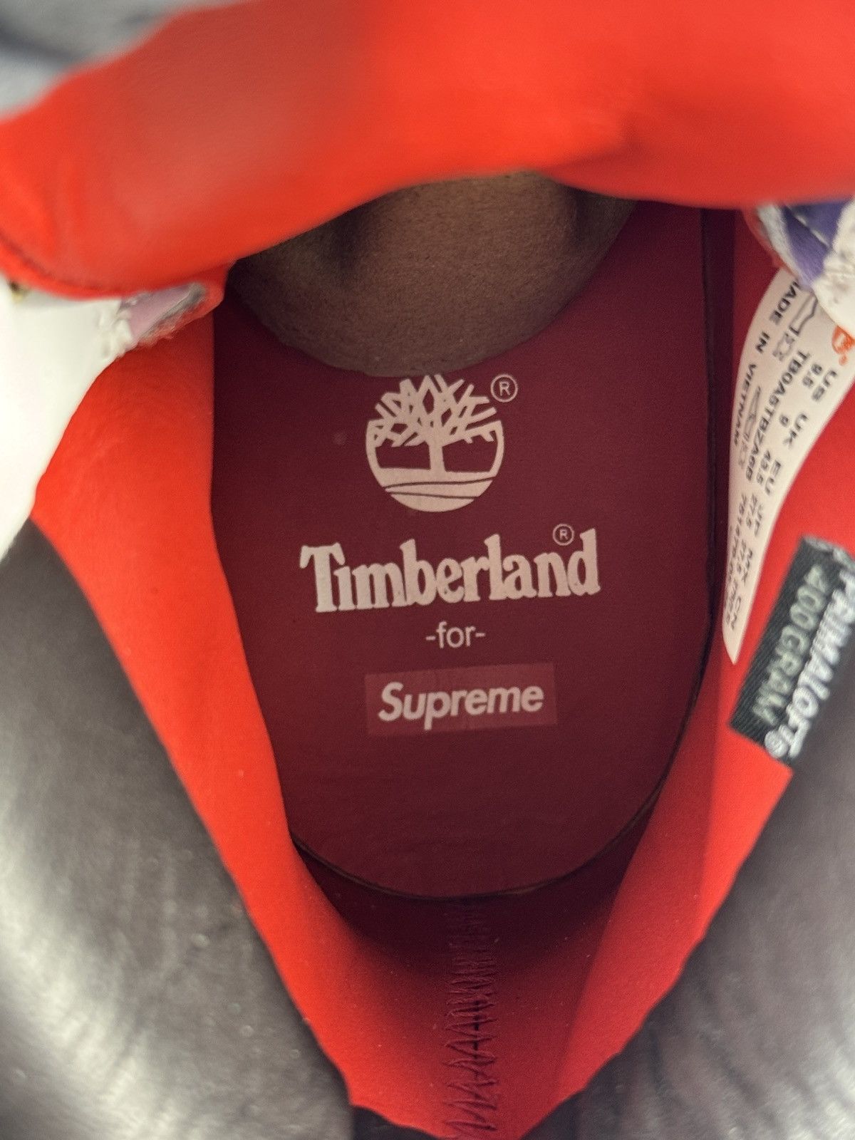 Timberland x SUPREME 6’’ PATCHWORK WATERPROOF BOOTS Size US 9.5 / EU 42-43 - 13 Thumbnail