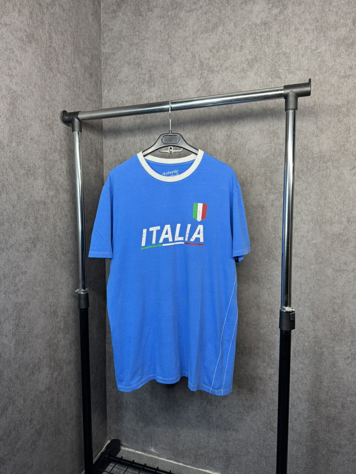 Other Y2K Italia T-Shirt big logo Size US L / EU 52-54 / 3 - 1 Thumbnail