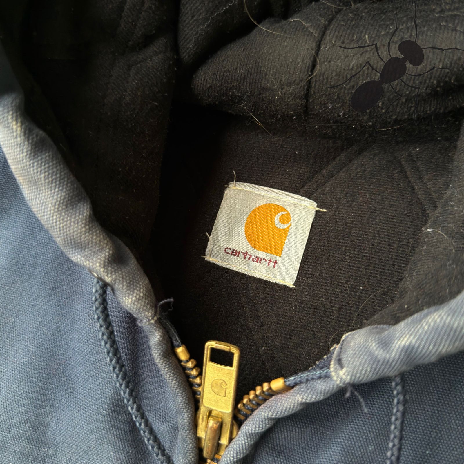 Vintage Y2K Carhartt J04 NVY blue hooded work wear jacket