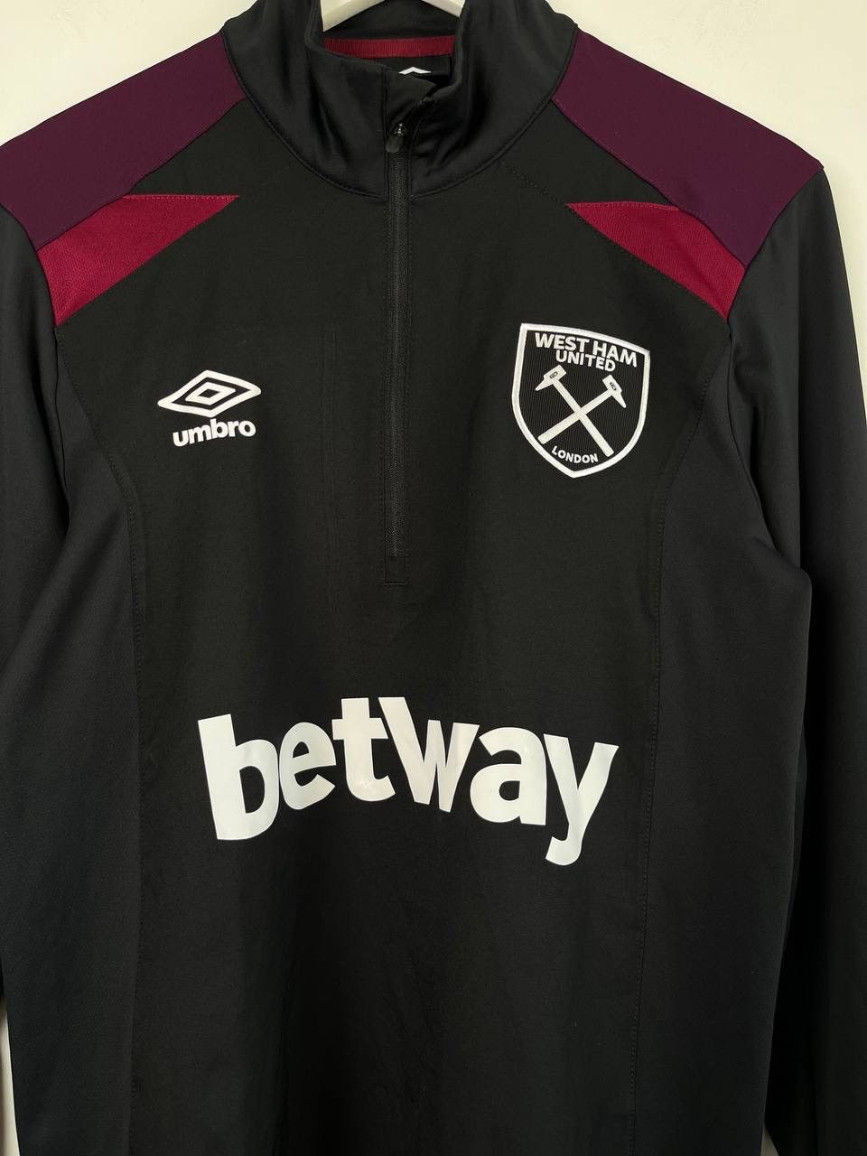 Other West Ham United Black Longlseeve Soccer Jersey Size US M / EU 48-50 / 2 - 2 Thumbnail