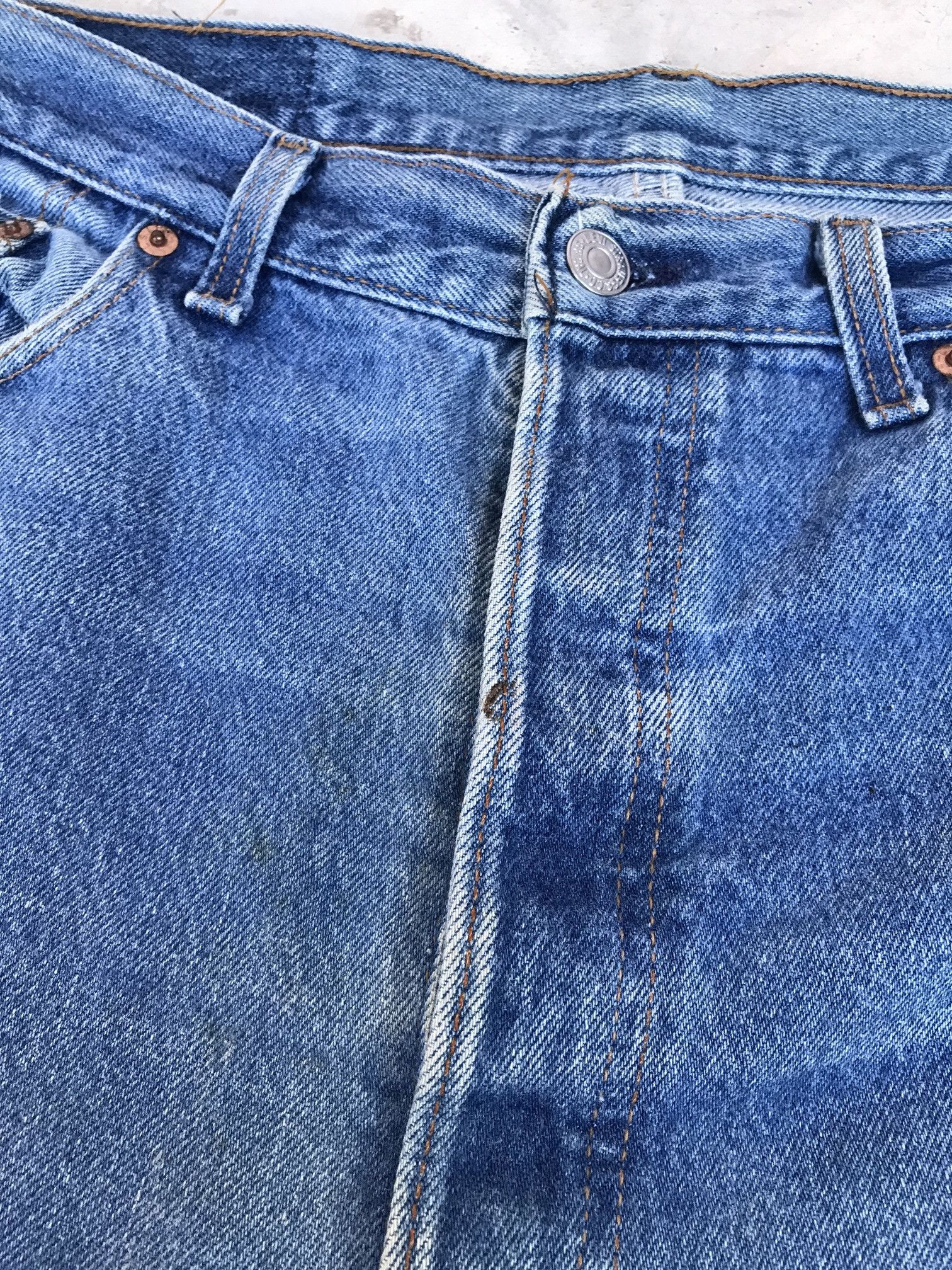 Levi's Vintage 1992 Levis 501xx lightwash dirty jean W34x27 USA Size US 34 / EU 50 - 2 Thumbnail