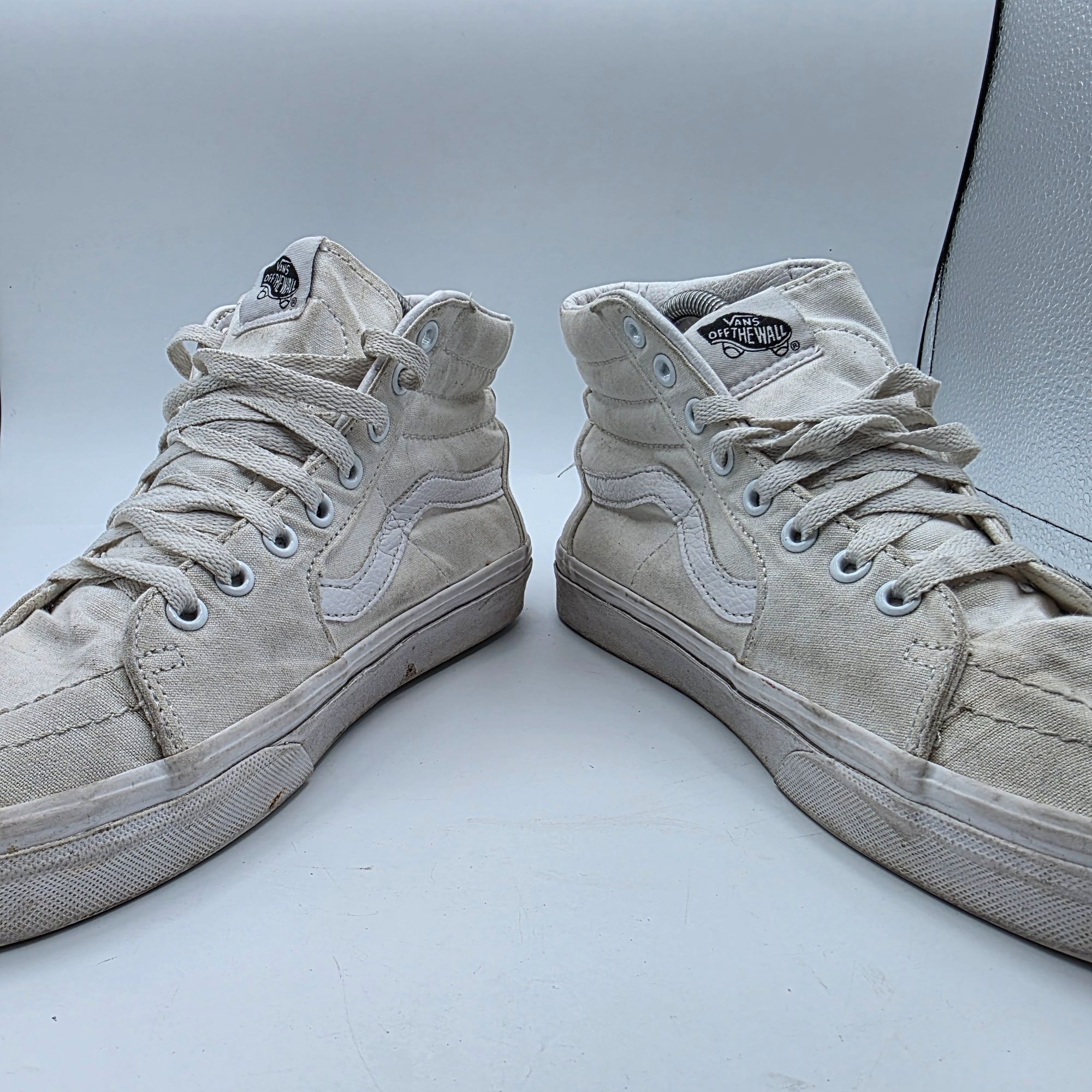 Vans Vans Sk8-Hi Womens 9 Triple White High Top Sneakers Shoes Ca Size US 9 / IT 39 - 3 Thumbnail