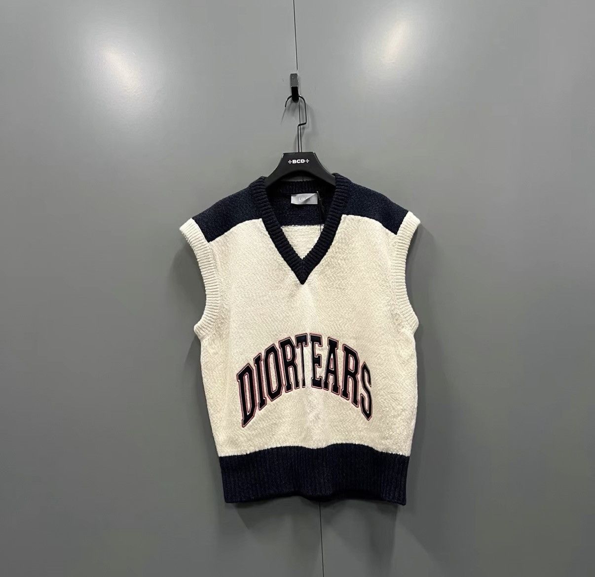 Dior Dior × Denim Tears Color-block V-neck Knit Vest J41 Size XL / US 12-14 / IT 48-50 - 1 Thumbnail