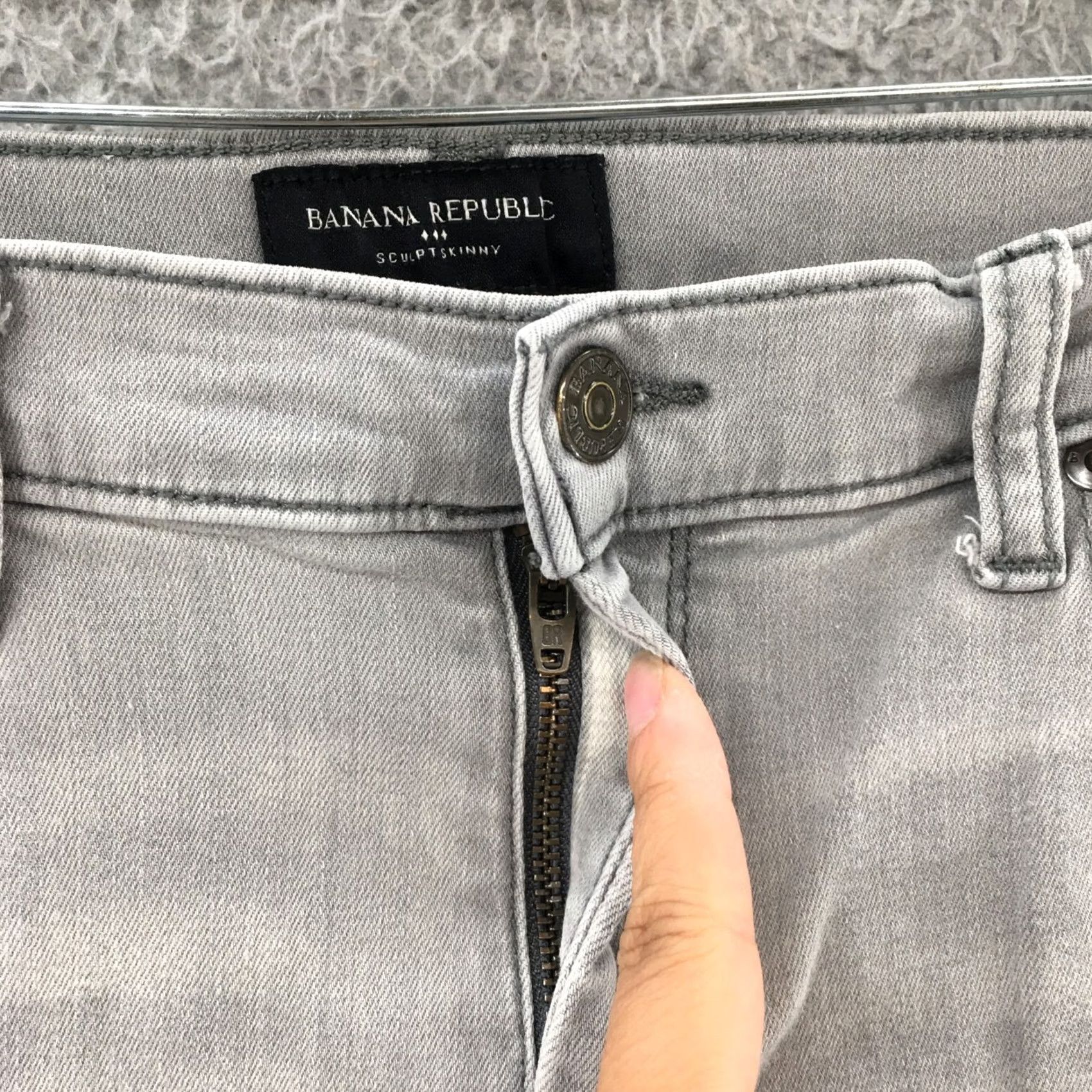 Banana Republic Banana Republic Skinny Jeans Womens 32/14 Gray Denim Mid Rise Zip Jeans Womens 32 Gray Denim Skinny Mid Rise Zip Size 24" / US 00 / IT 34 - 4 Thumbnail