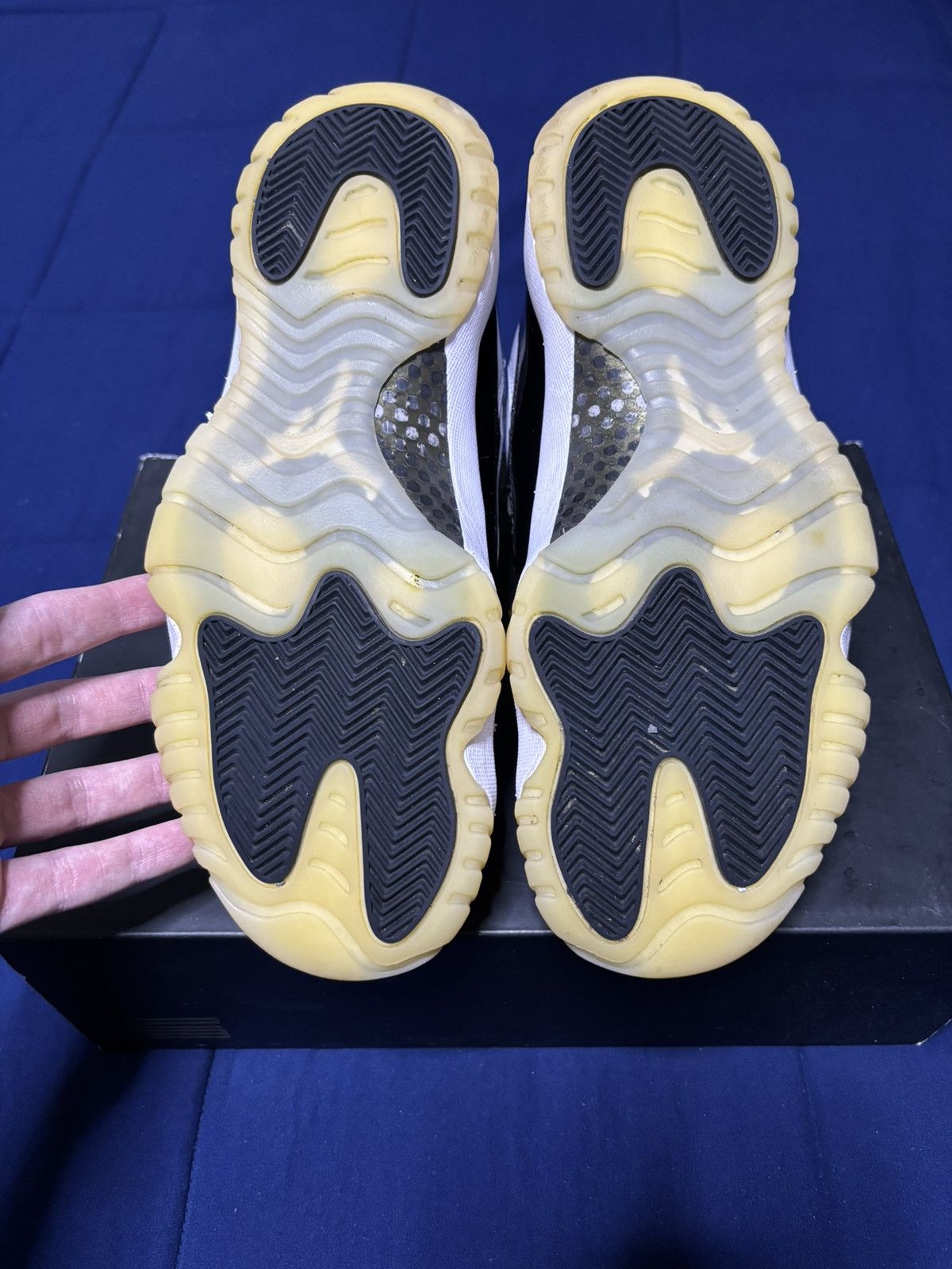 Jordan Brand Jordan 11 Retro Gratitude Defining Moments 2023 Size 9 Size US 9 / EU 42 - 5 Thumbnail