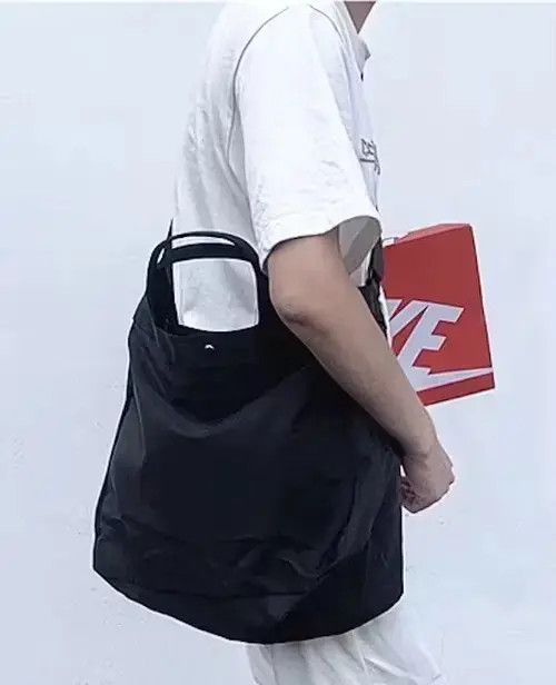 Fashion Y2K Messenger Bag Travel Bag Aesthetic in Black, Men's