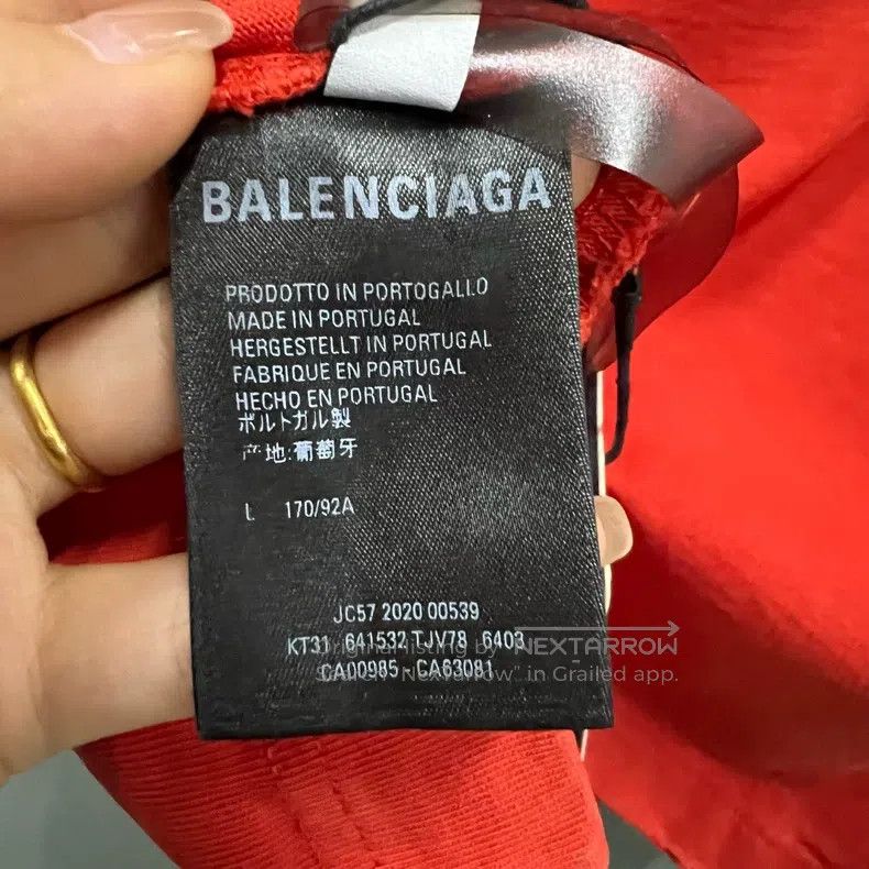 Balenciaga Balenciaga Red Gothic Style Logo Short Sleeve L Size Size US L / EU 52-54 / 3 - 3 Thumbnail
