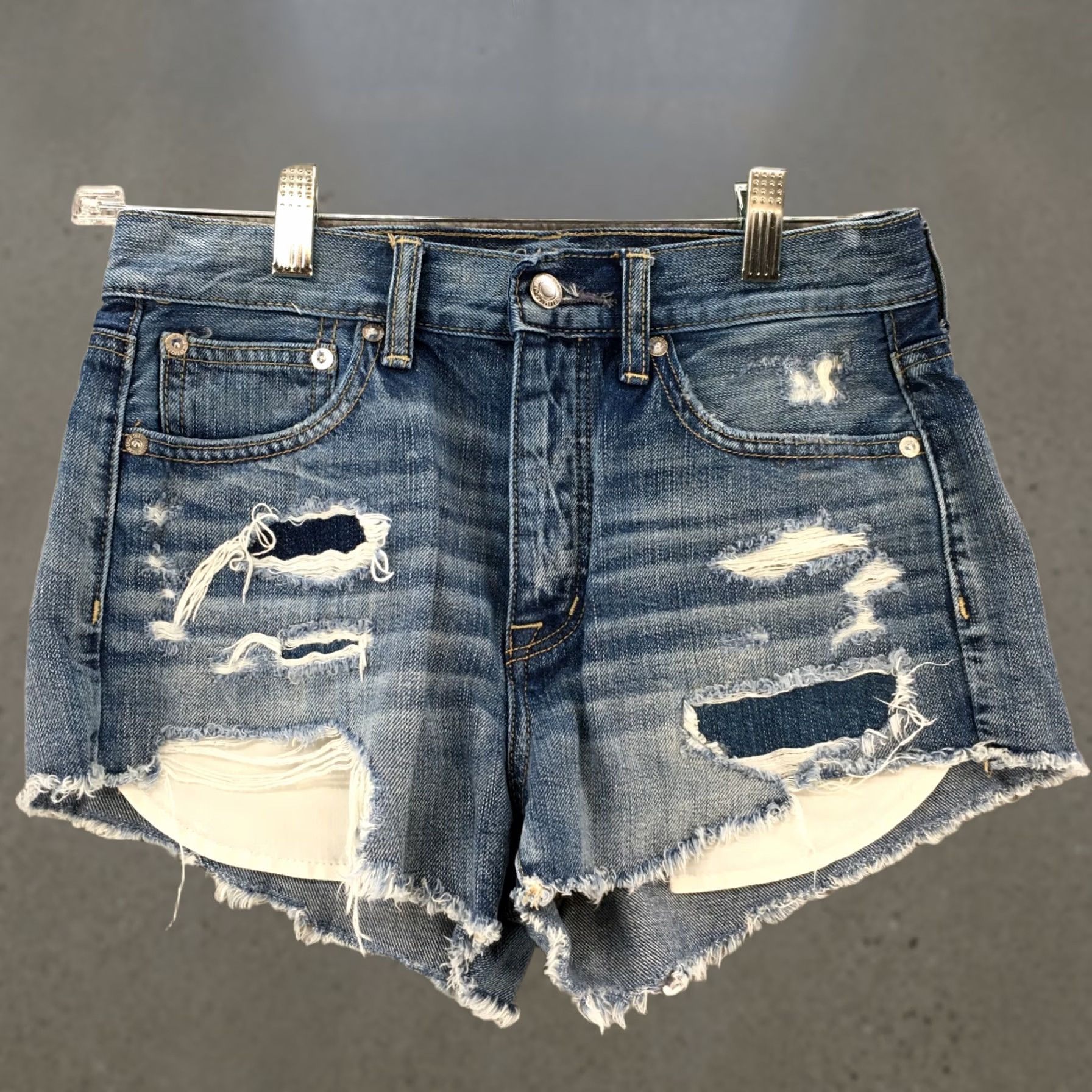 American Eagle Outfitters VINTAGE American Eagle Short Womens 2 Blue Cut-Off Hi-Rise Distressed Button Fly Size 26" / US 2 / IT 38 - 1 Thumbnail