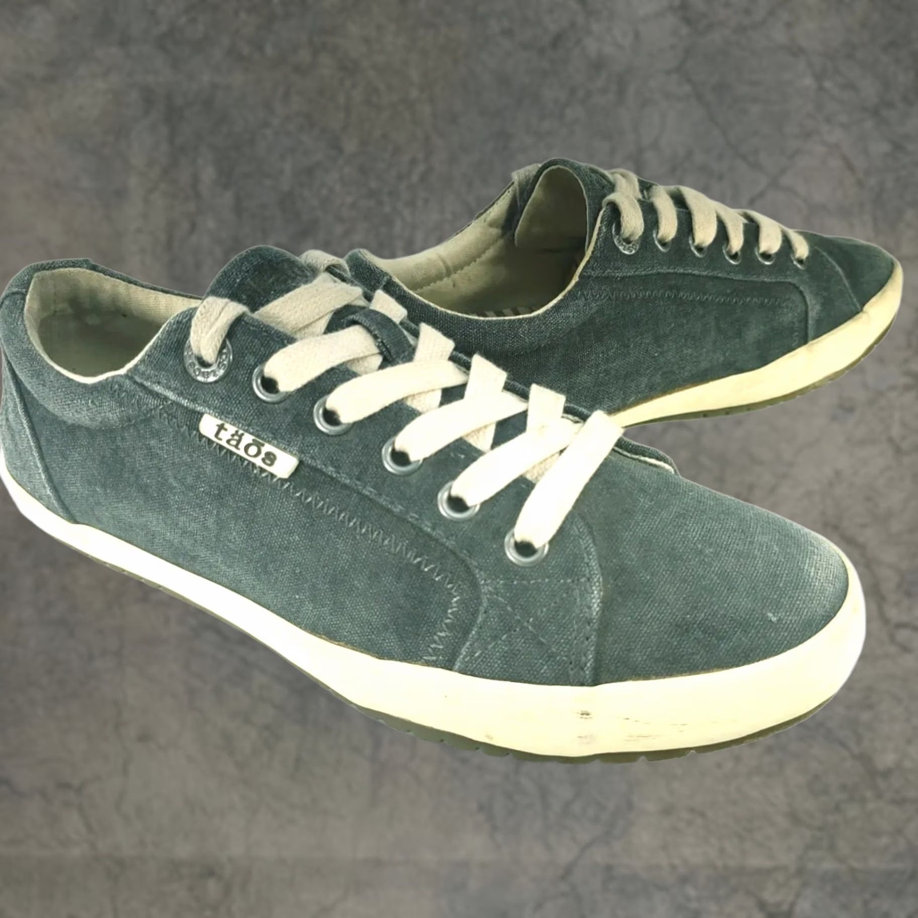 Taos Taos Star Women’s Size 7 Black Canvas Casual Comfort Walking Sneaker Size US 7 / IT 37 - 1 Thumbnail
