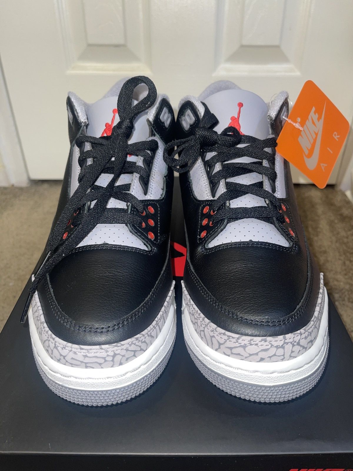 Jordan Brand Air Jordan 3 Black Cement 2024 Size US 9.5 / EU 42-43 - 4 Thumbnail