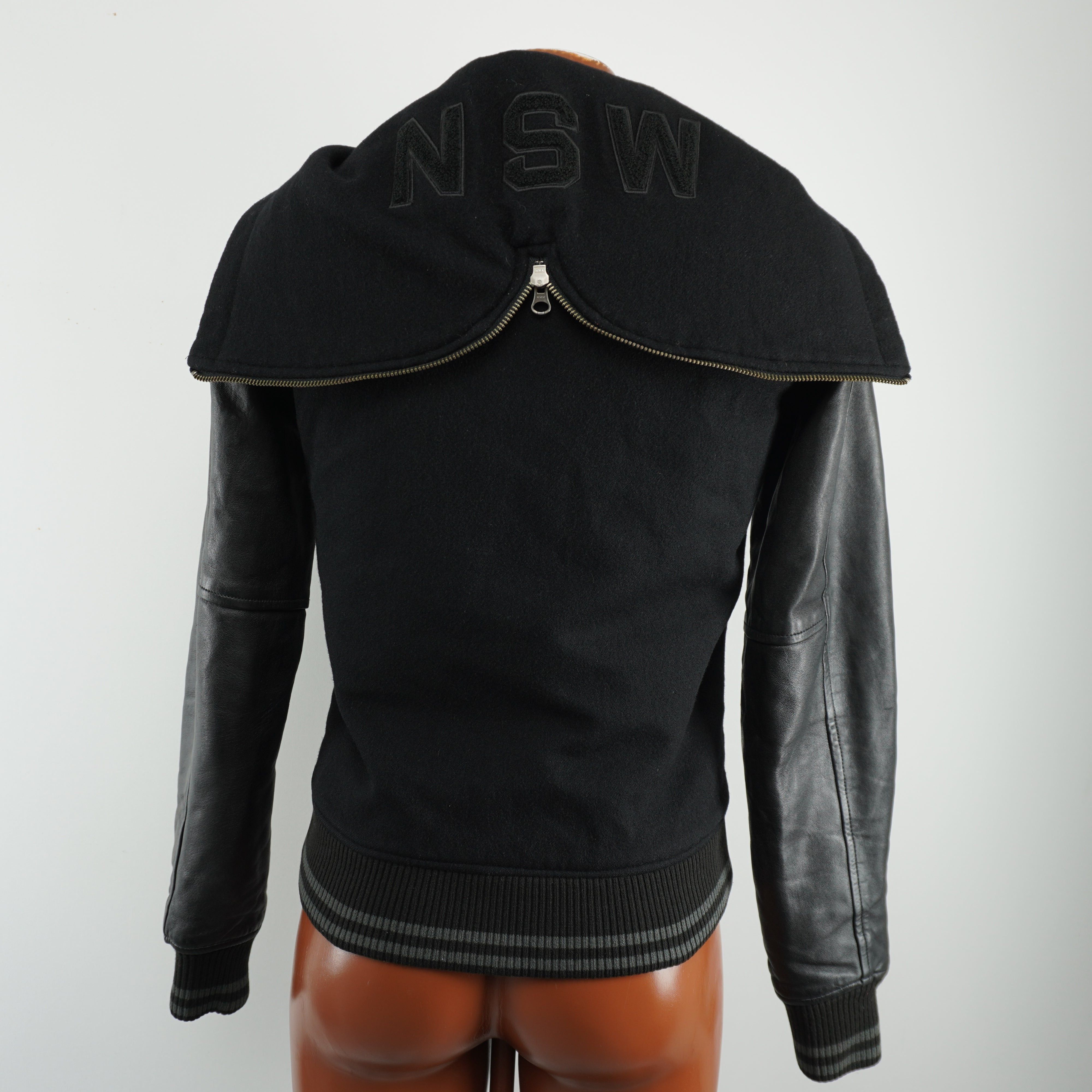 Nike Used Women's Nike Black Jacket Size S / US 4 / IT 40 - 23 Thumbnail