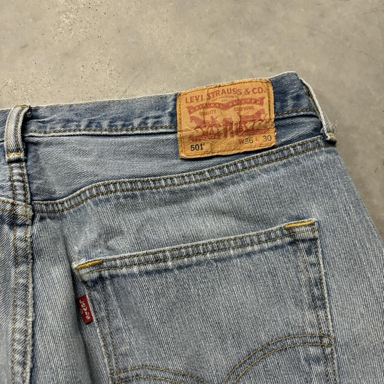 Levi's × Vintage Crazy Vintage Y2K/2000s Light Wash Levi’s 501 Essential Denim Jeans! Size US 36 / EU 52 - 7 Thumbnail