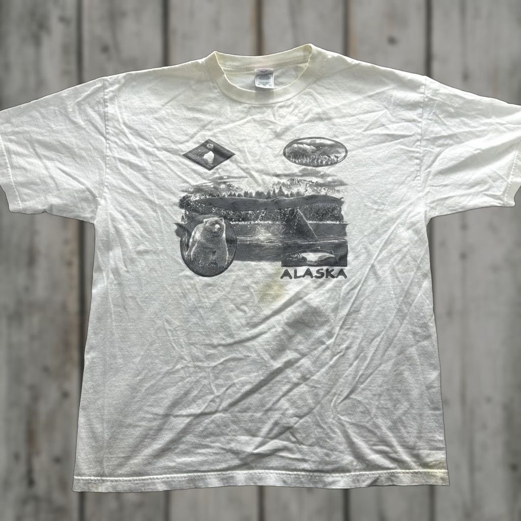 Vintage VINTAGE Alaska Shirt Mens XL White Graphic Wildlife Bear Whale Salmon y2k SS Size US XL / EU 56 / 4 - 1 Thumbnail