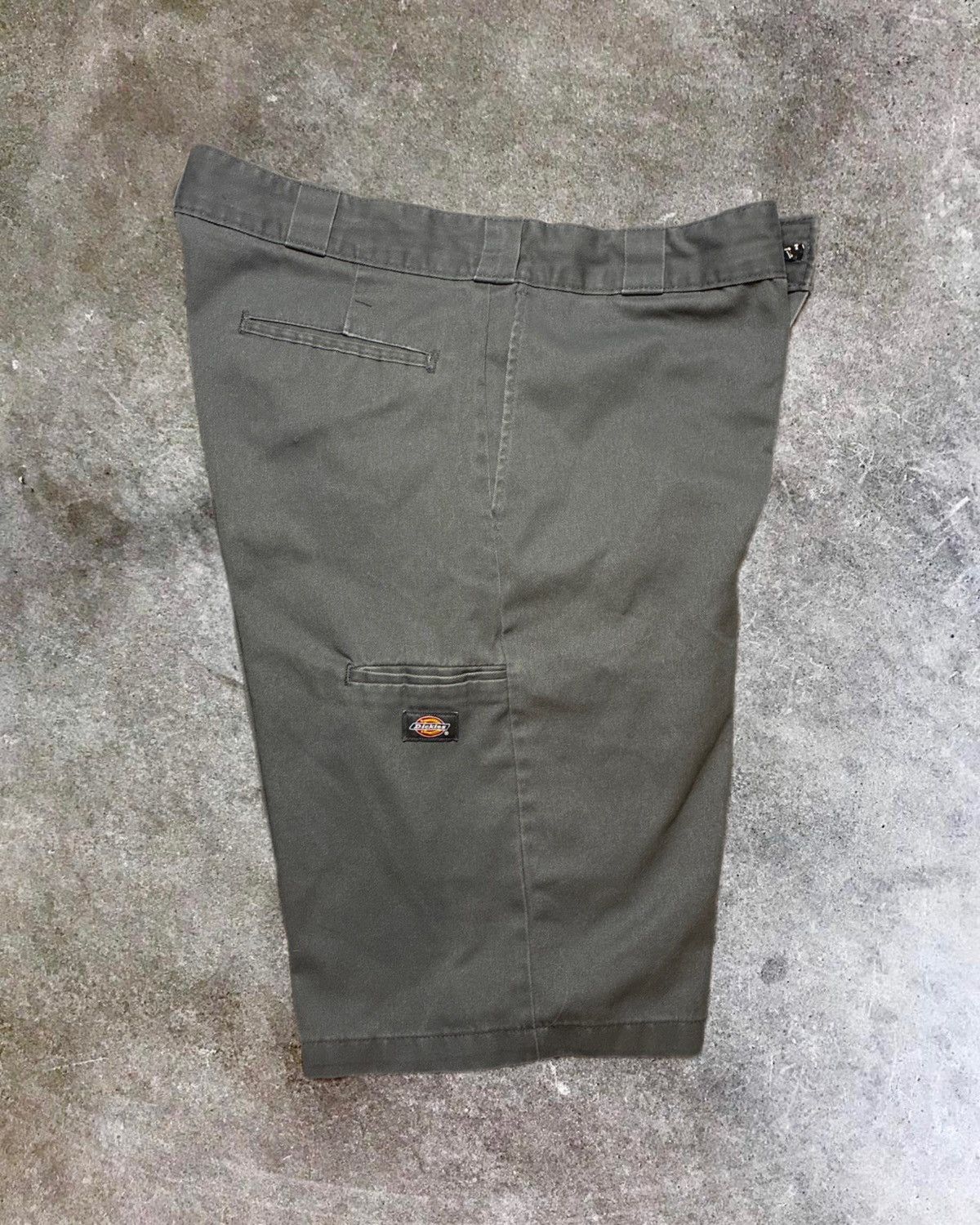 Dickies Vintage Grey Dickies Shorts Size 36 Relaxed Y2K Skater Size US 36 / EU 52 - 3 Thumbnail