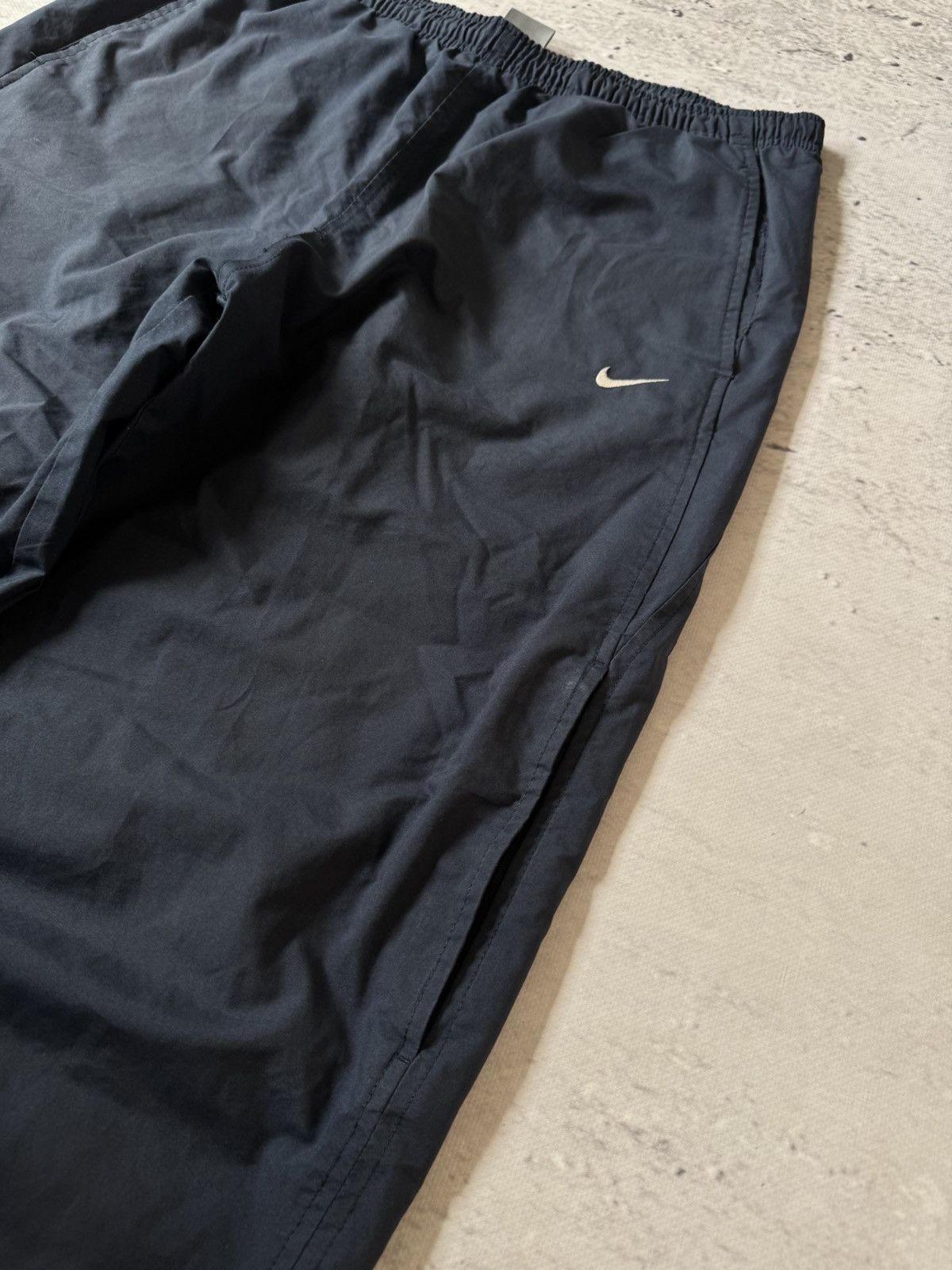Nike × Vintage NIKE NYLON VINTAGE Y2K OVERSIZE BAGGY FIT PANTS SWEATPANTS Size US 32 / EU 48 - 6 Thumbnail