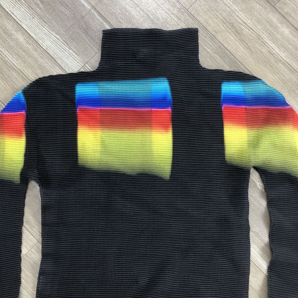 Pleats Please Issey Miyake Issey Miyake Me Pleast Please Rainbow Color Stretch Long Tee Size M / US 6-8 / IT 42-44 - 12 Thumbnail