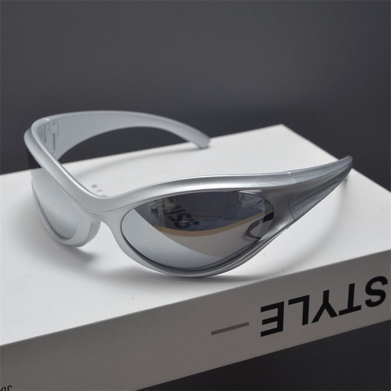 VIBE Punk Street ins style custom avant-garde sunglasses Size ONE SIZE - 1 Thumbnail