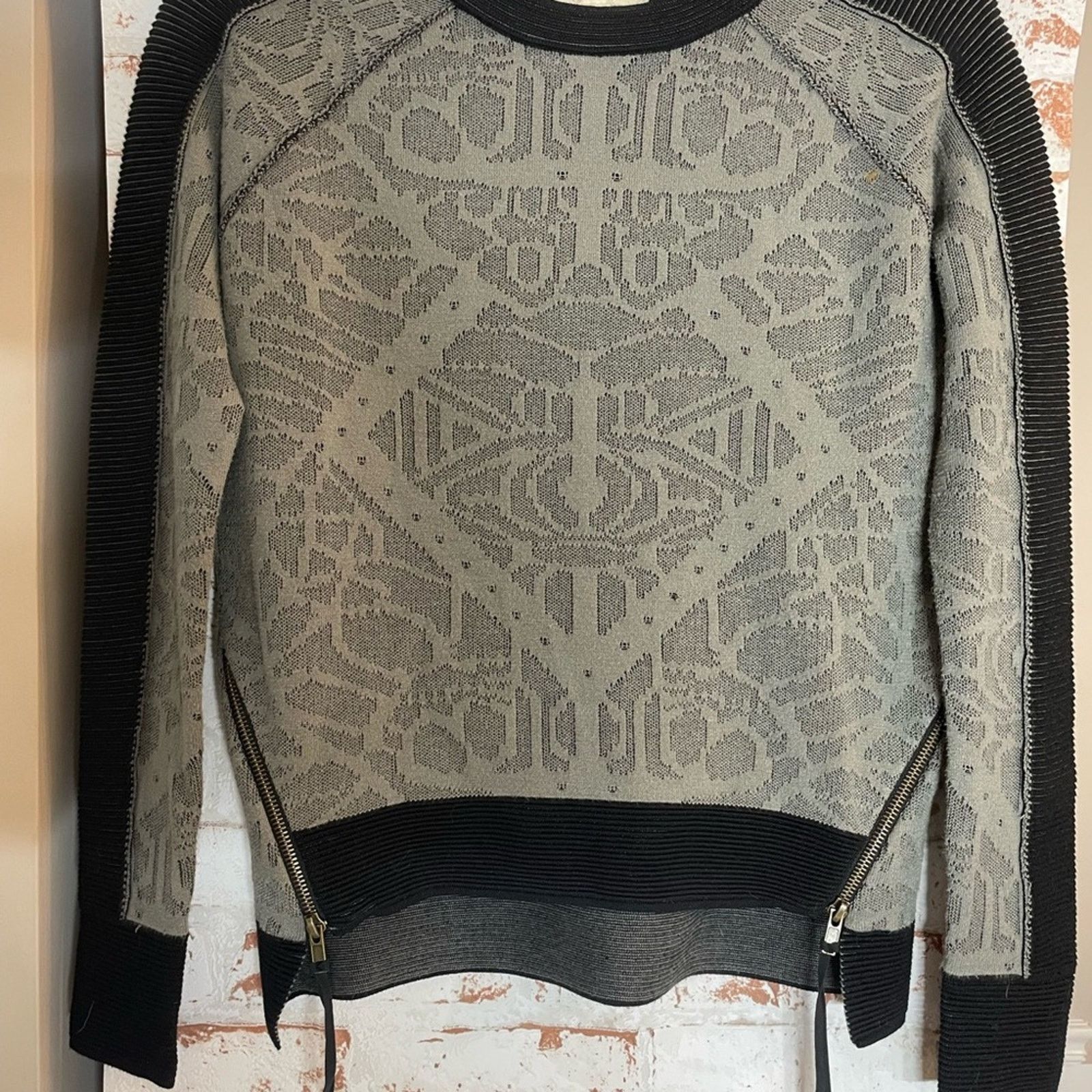 Nicole Miller Nicole Miller Elegant Sweater with Intricate Pattern Size M / US 6-8 / IT 42-44 - 3 Thumbnail