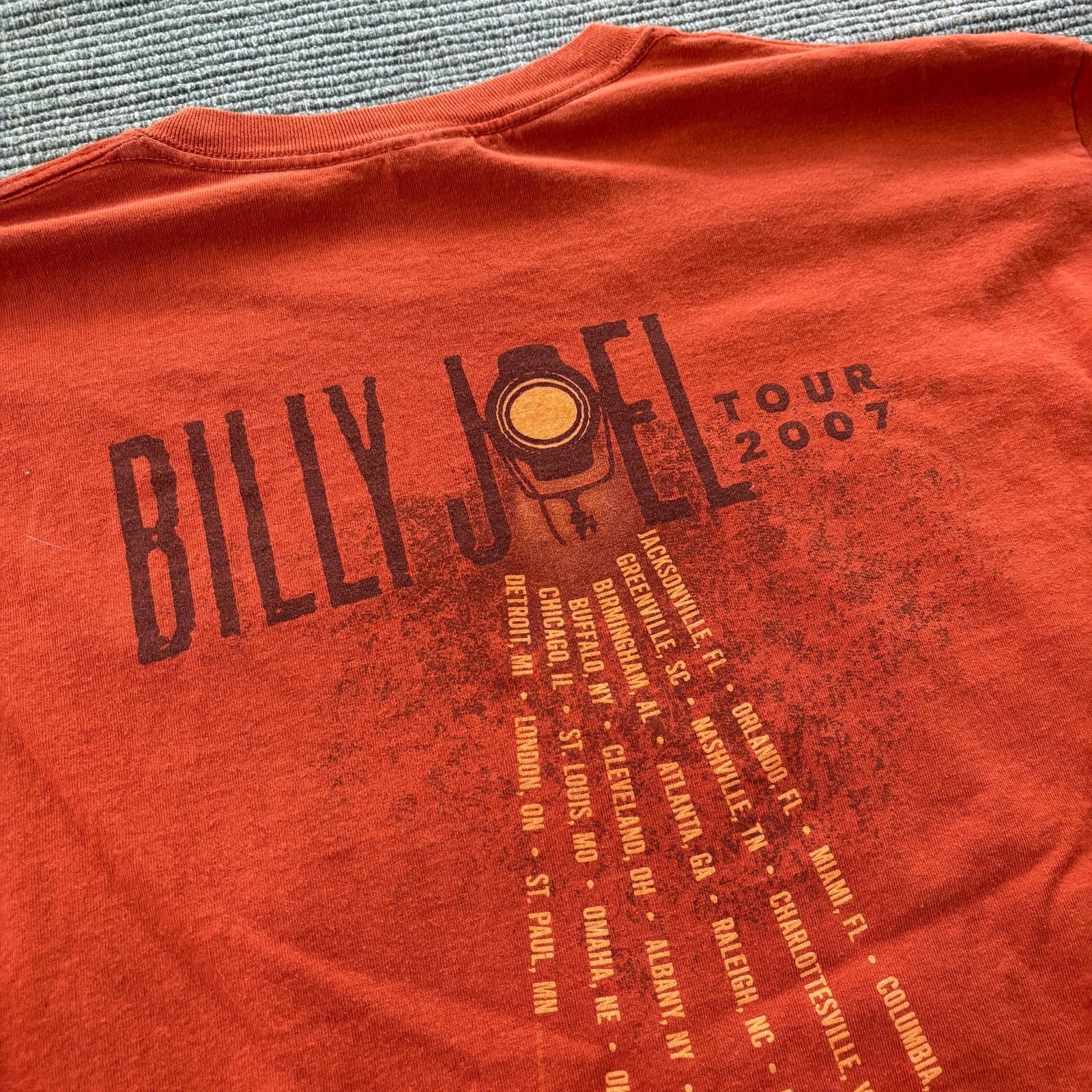 Gildan Vintage 2007 Billy Joel Concert Tee Shirt Sz XL Orange Size US XL / EU 56 / 4 - 7 Thumbnail