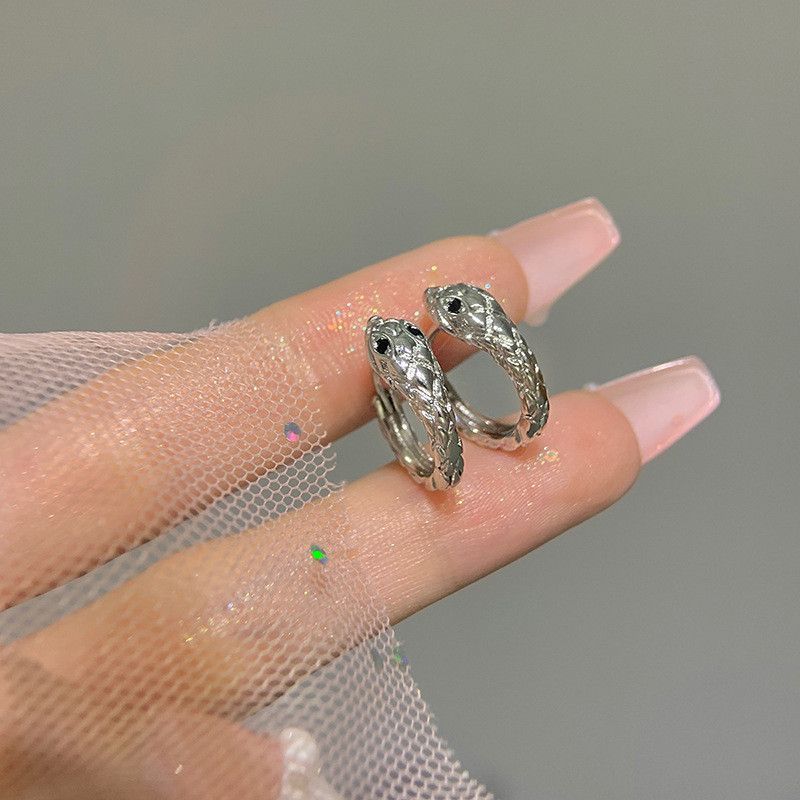 Jewelry Retro Earrings One Pairs Chrome Jewelry Size ONE SIZE - 4 Thumbnail