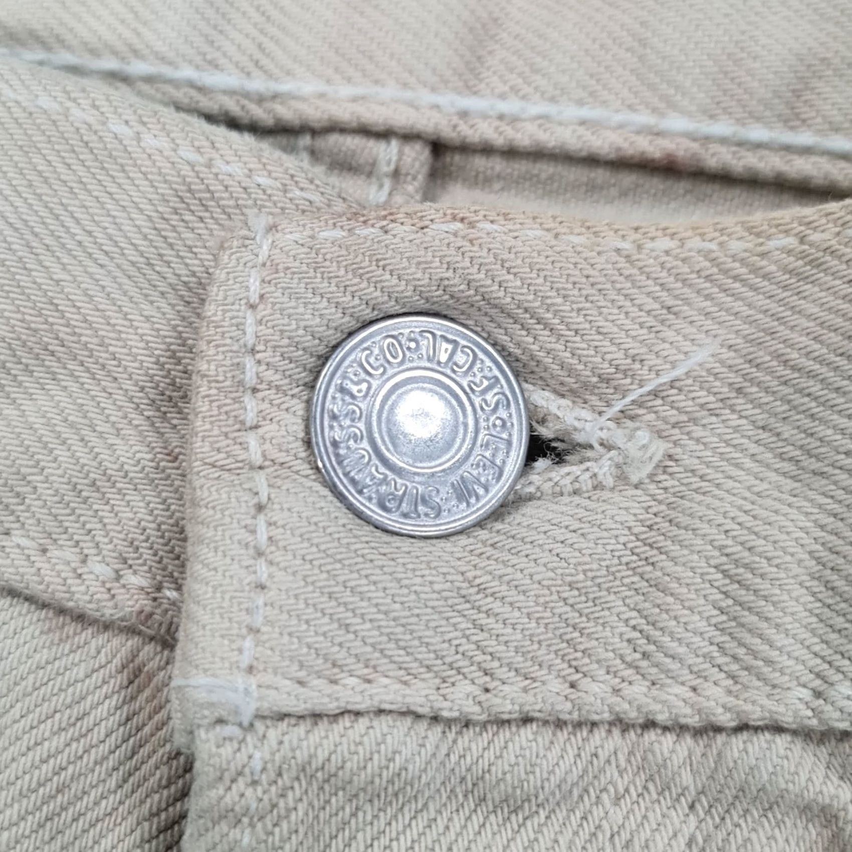 Levi's VINTAGE Levi's 501 Jeans Mens Straight 90s W31 L32 Ivory Distressed Paint USA Made Size US 31 - 3 Thumbnail