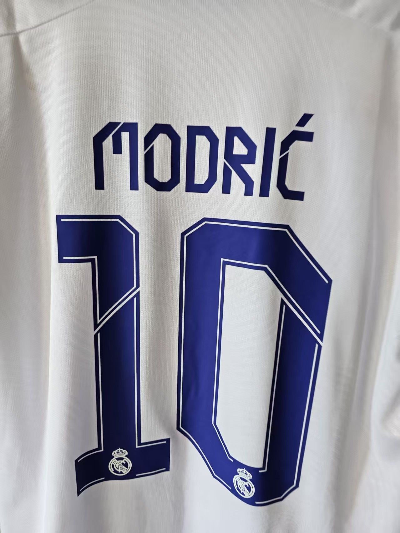 Other Luka Modrić Jersey Real Madrid Size US S / EU 44-46 / 1 - 6 Thumbnail