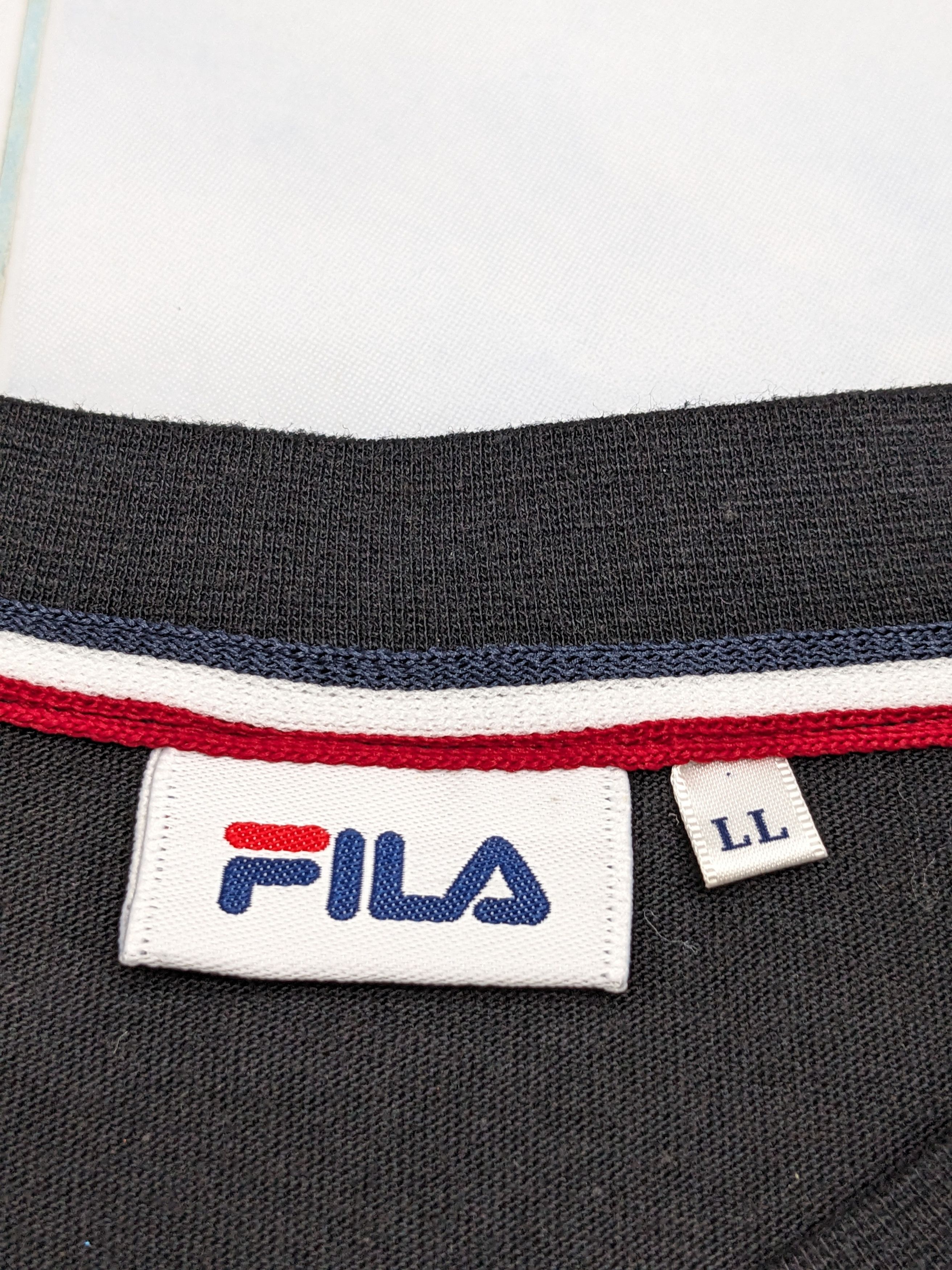 Fila Fila Biella Italia Streetwear Tshirt Size US L / EU 52-54 / 3 - 9 Thumbnail