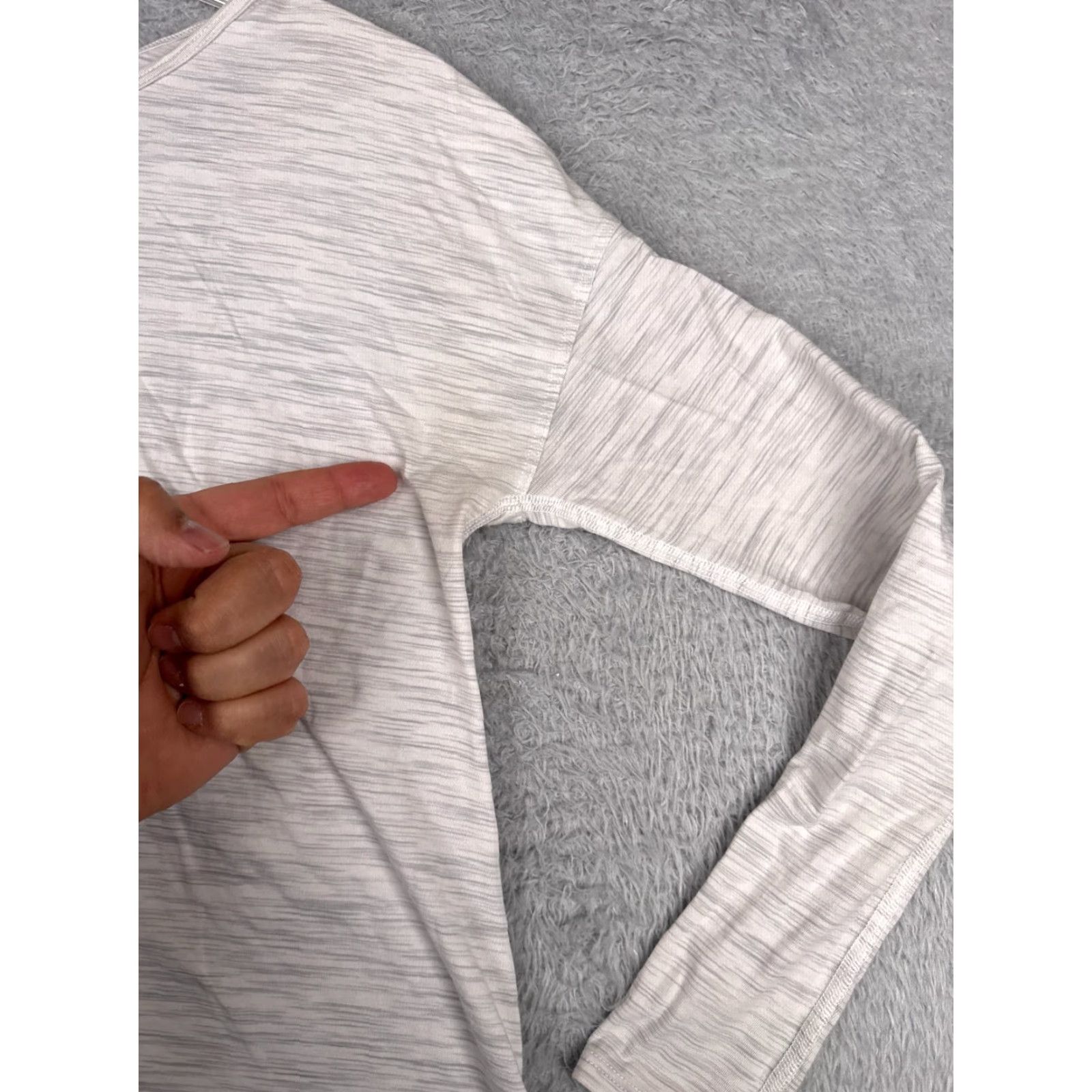Lululemon Lululemon Shirt Women 8 Gray Heather Back Into It Long Sleeve READ W3BIOS Size M / US 6-8 / IT 42-44 - 5 Thumbnail