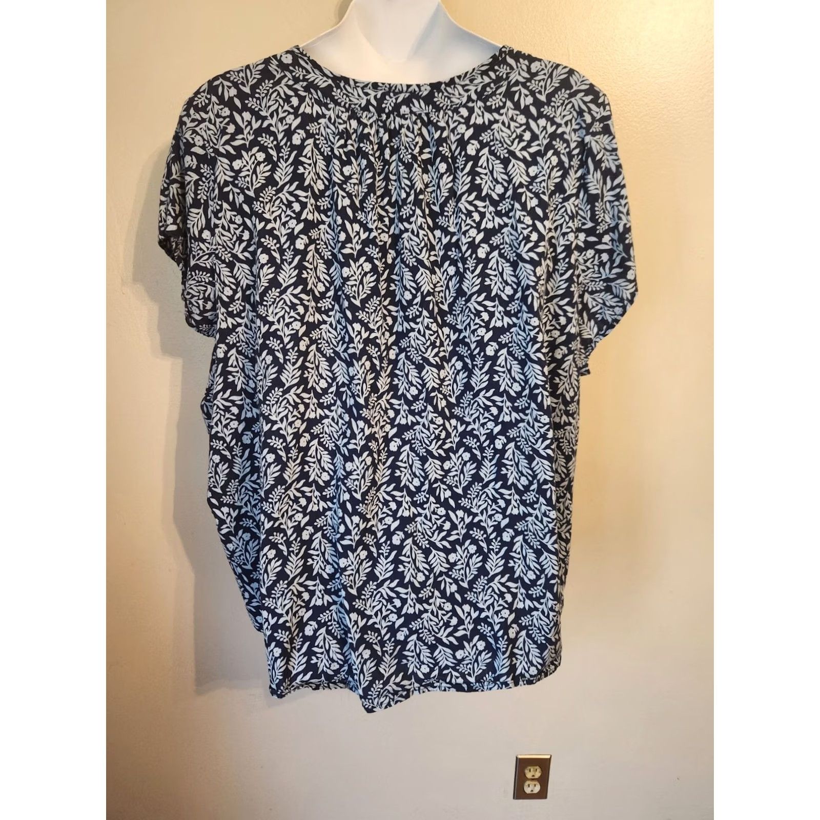 Vintage St Johns Bay Navy Blue Floral Print Short Sleeve Top Shirt Boho 5X Plus Women Size XXL / US 16-18 / IT 52-54 - 5 Thumbnail