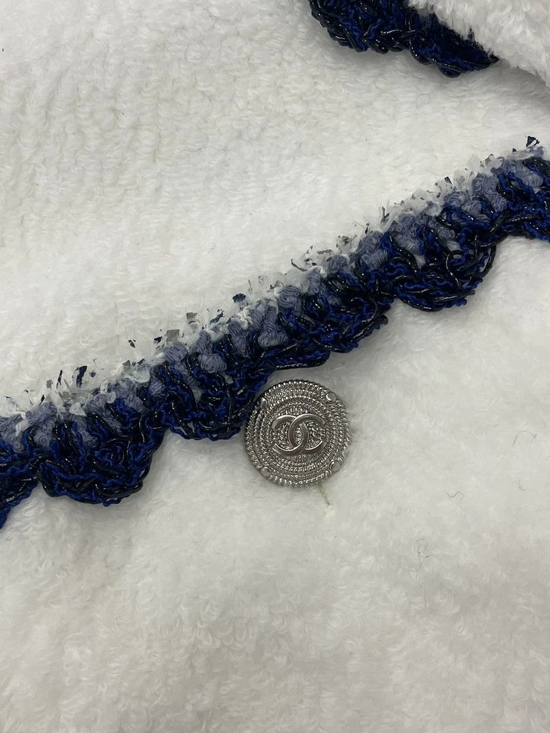 Chanel Chanel White towel blue silver rolled-edge coat Size XXS / US 00 / IT 34 - 2 Thumbnail