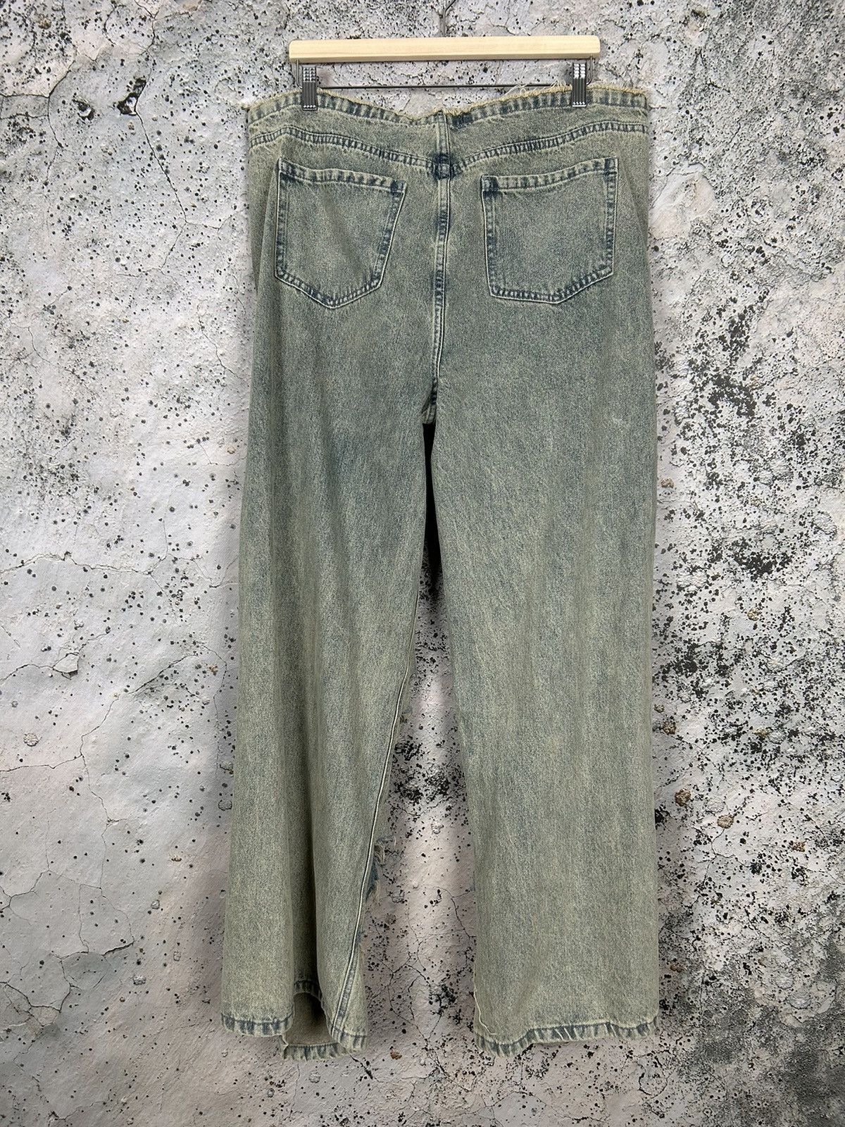Jaded London Jaded London Extreme Slashed Loose Fit Jeans Denim Hype Y2K Size US 34 / EU 50 - 3 Thumbnail