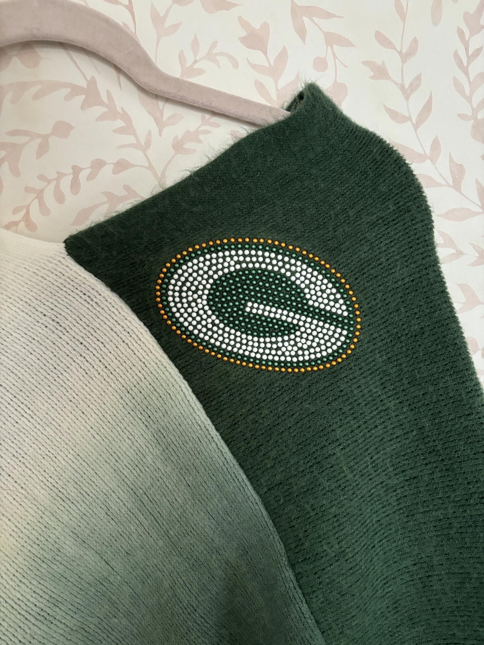 NFL NWT Green Bay Packers NFL Ombre/Rhinestone Shawl Poncho Size ONE SIZE - 2 Thumbnail