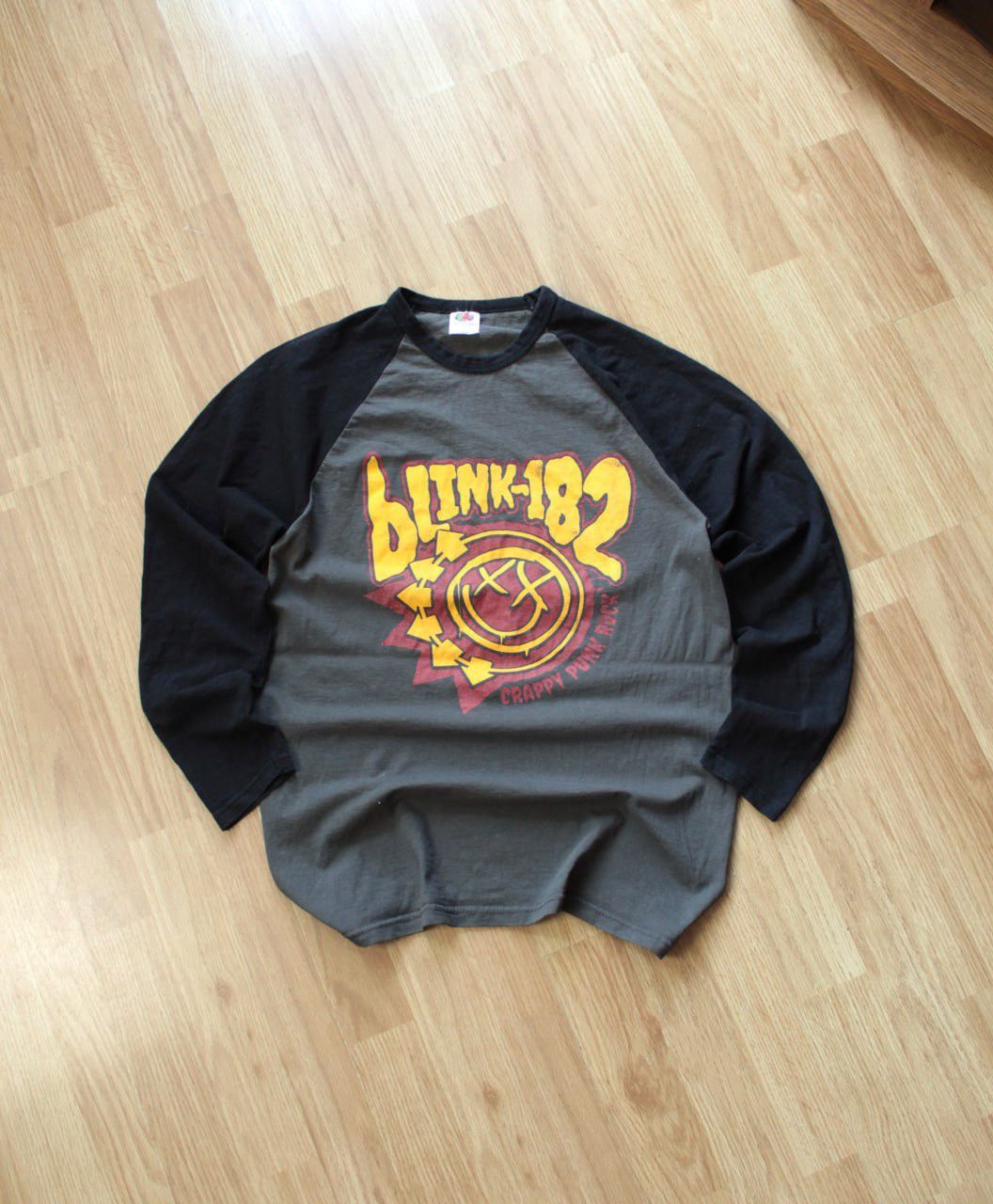 Band Tees 🔥 Blink 182 Crappy Punk Rock Tour 2017 Long Sleeve T Shirt Size US S / EU 44-46 / 1 - 1 Thumbnail