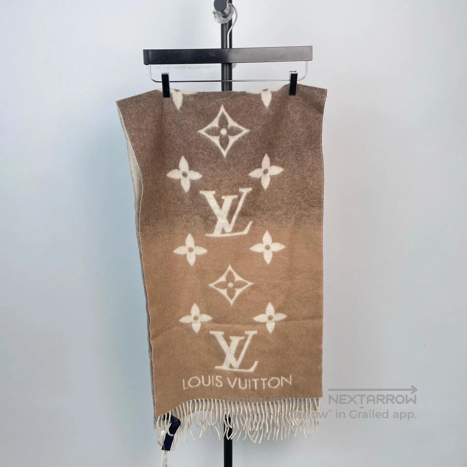Louis Vuitton Louis Vuitton Caramel Brown Gradient Full Print Cashmere F Size ONE SIZE - 2 Thumbnail