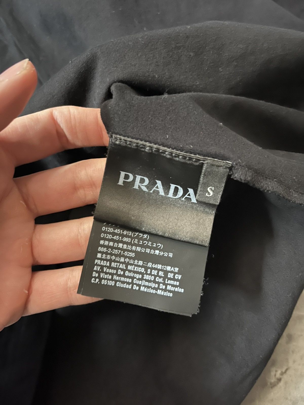 Prada Prada V-neck T-shirt nylon pocket black Size US S / EU 44-46 / 1 - 5 Thumbnail