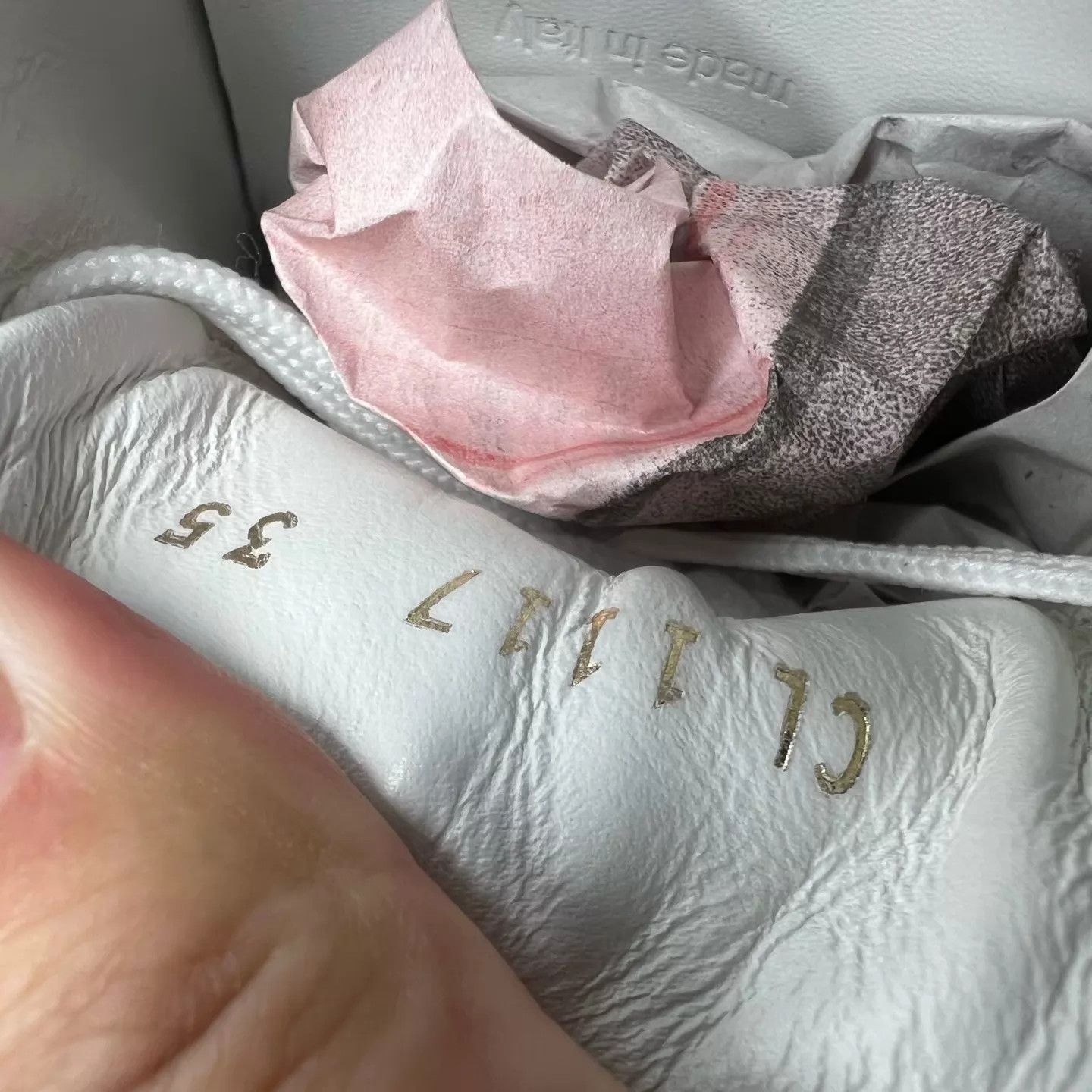 Gucci Gucci White Platinum Buckle Sneakers EUR35 Boxed Like New Size US 4.5 / IT 34.5 - 7 Thumbnail