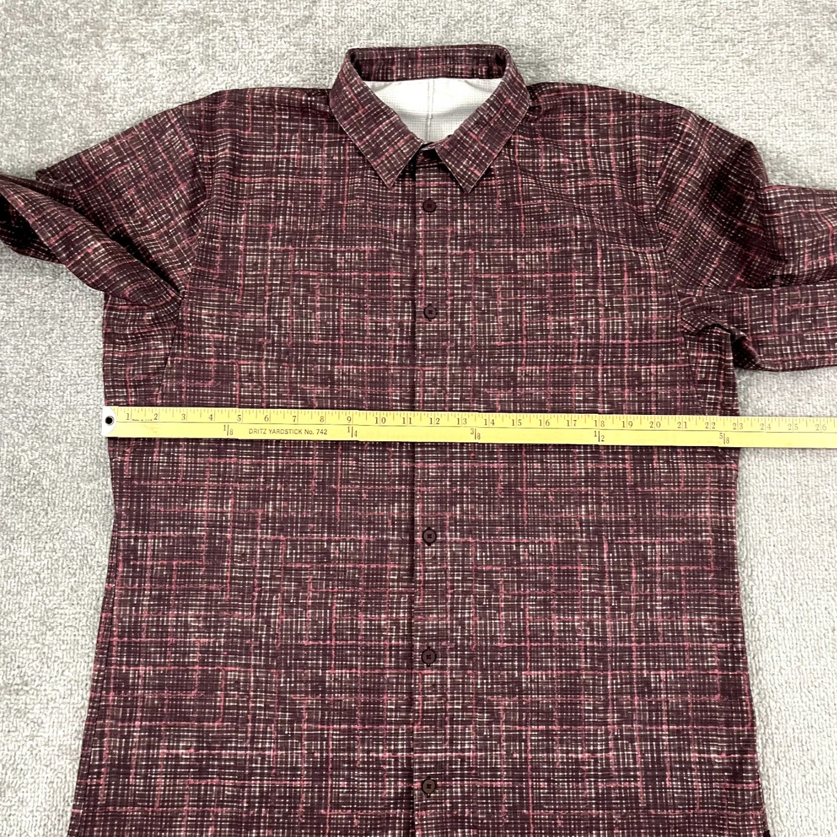 Lululemon LULULEMON Shirt Mens L/XL Airing Easy Button Up Long Sleeve Marker Check Cassis Size US L / EU 52-54 / 3 - 5 Thumbnail