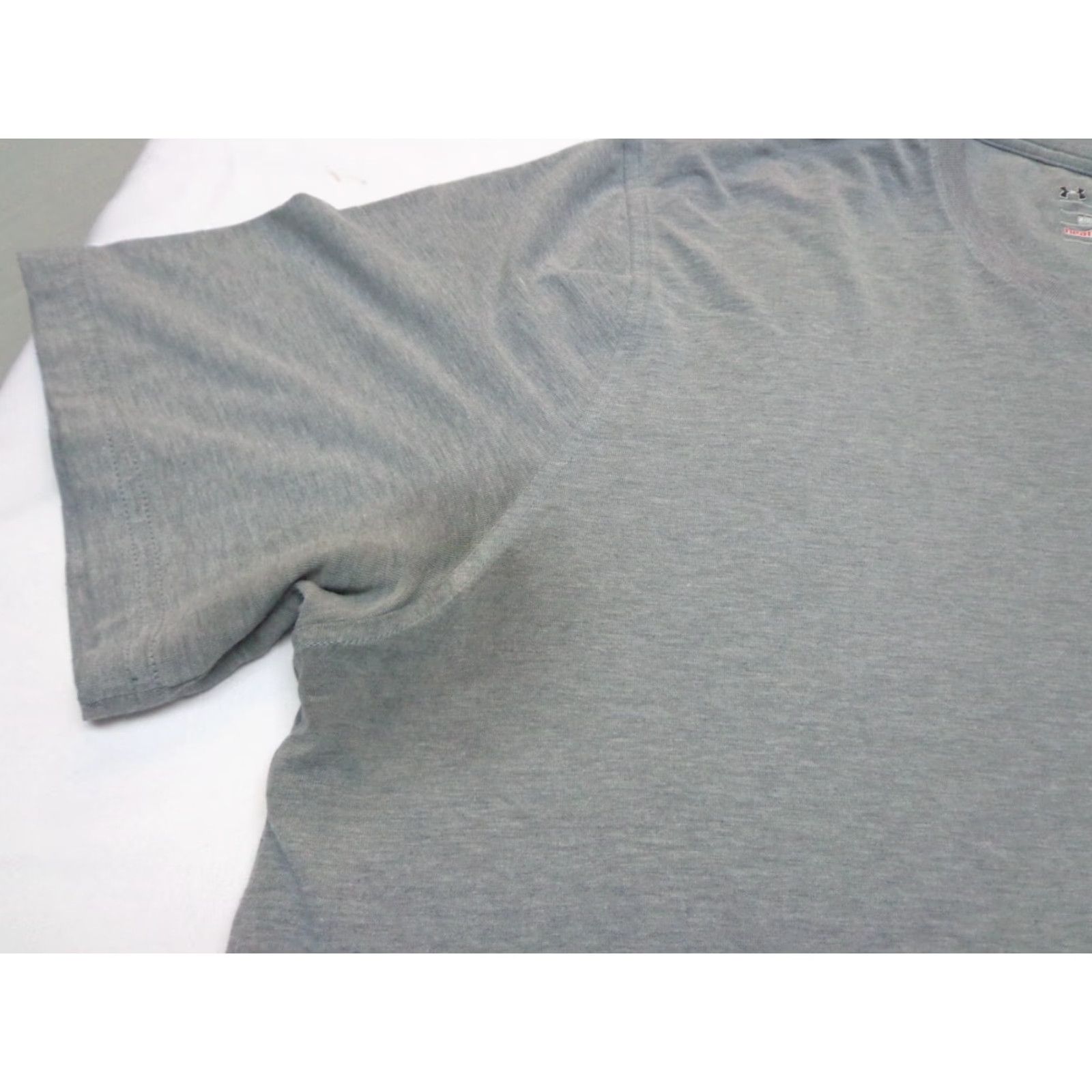 Under Armour Under Armour Shirt Men L Gray Short Sleeve Crew Neck Pullover Lightweight Stretch Tagless Activewear T Shirt Size US L / EU 52-54 / 3 - 5 Thumbnail