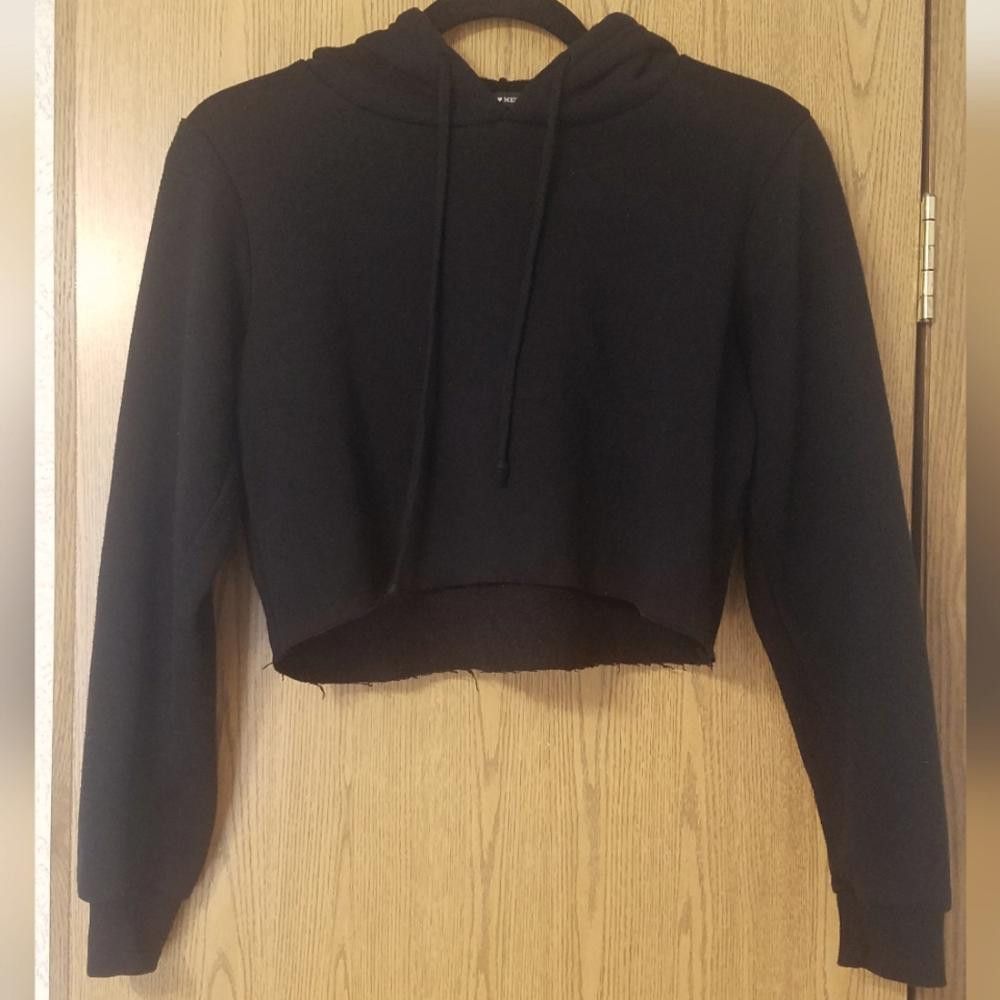 Designer Brandy Melville Black Hoodie Crop Top Size ONE SIZE - 1 Thumbnail